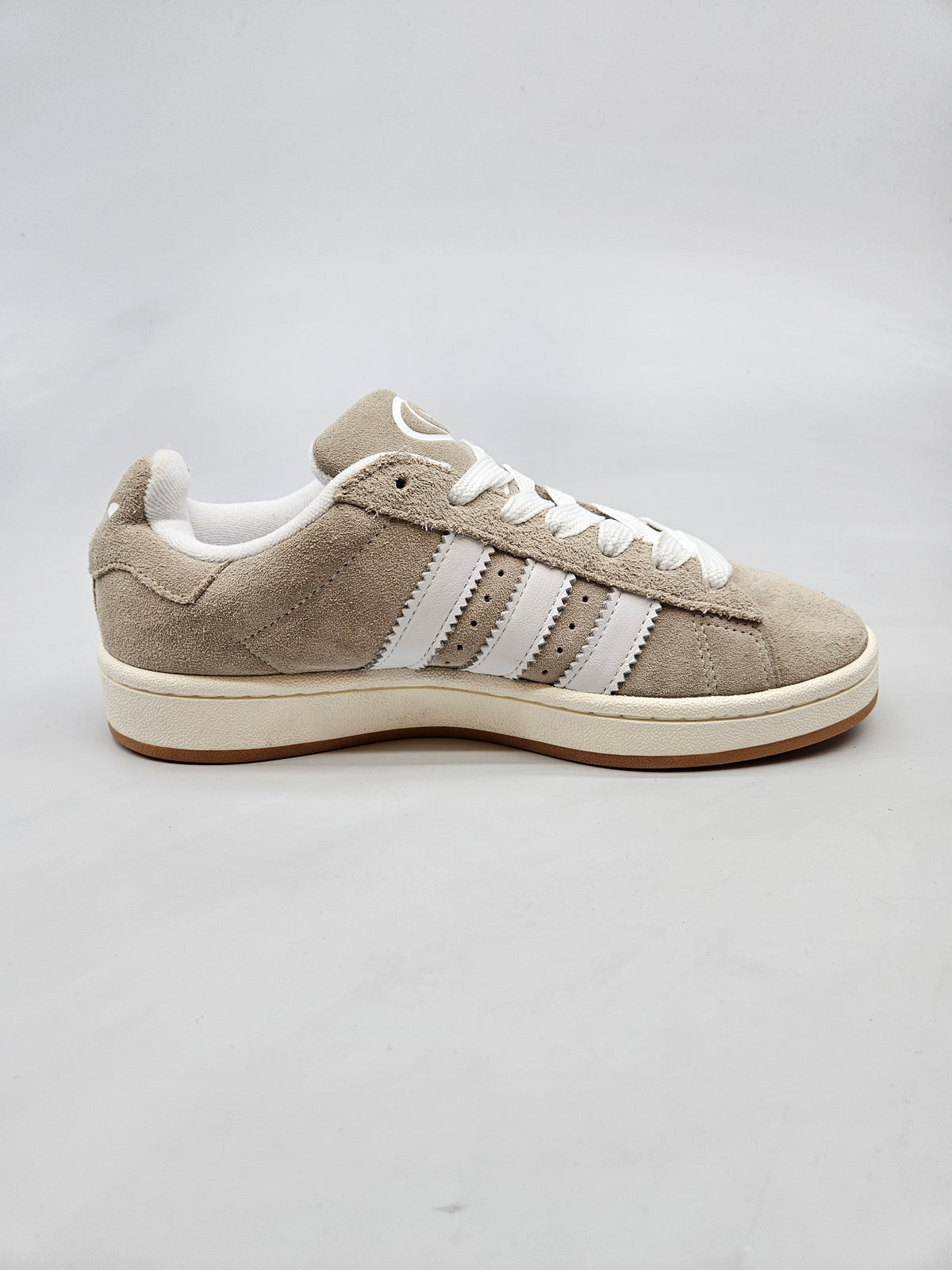 ADIDAS NOVI ORIGINAL PATIKI BR 39