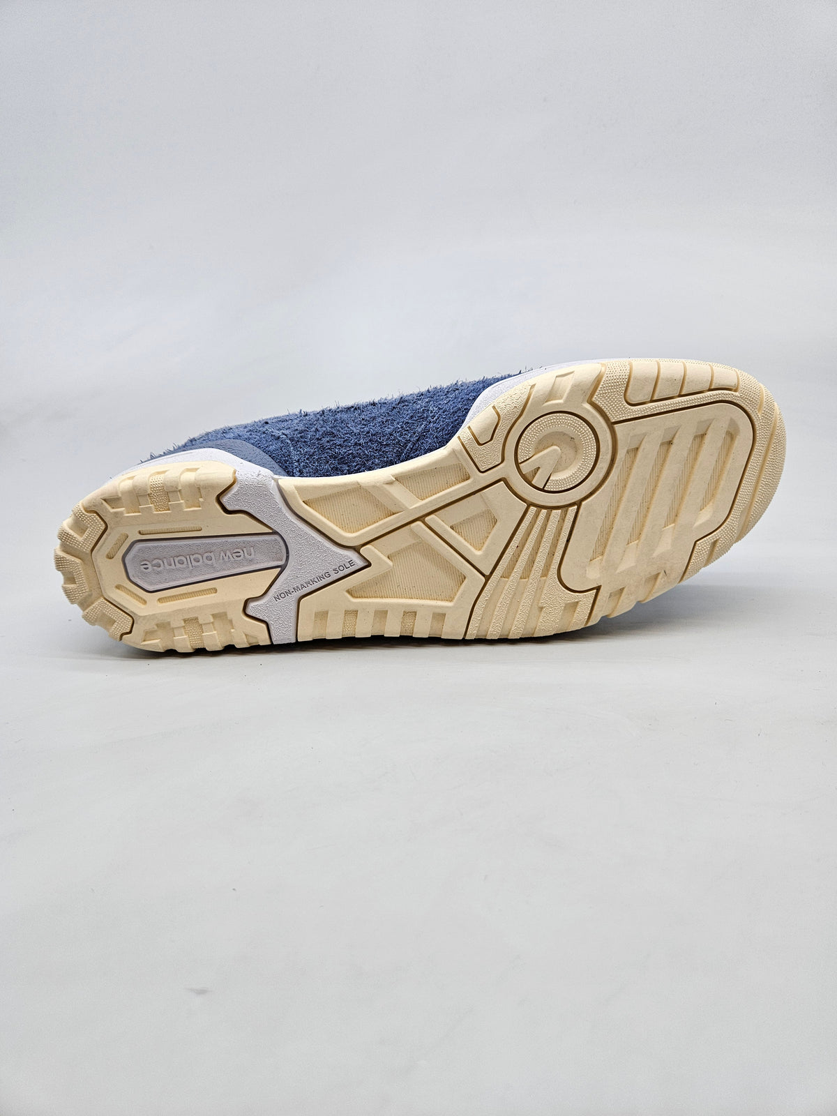 NEW BALANCE  NOVI ORIGINAL PATIKI BR 42.5