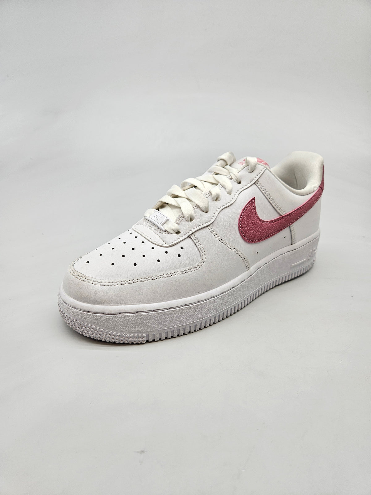 NIKE NOVI ORIGINAL PATIKI BR 38.5