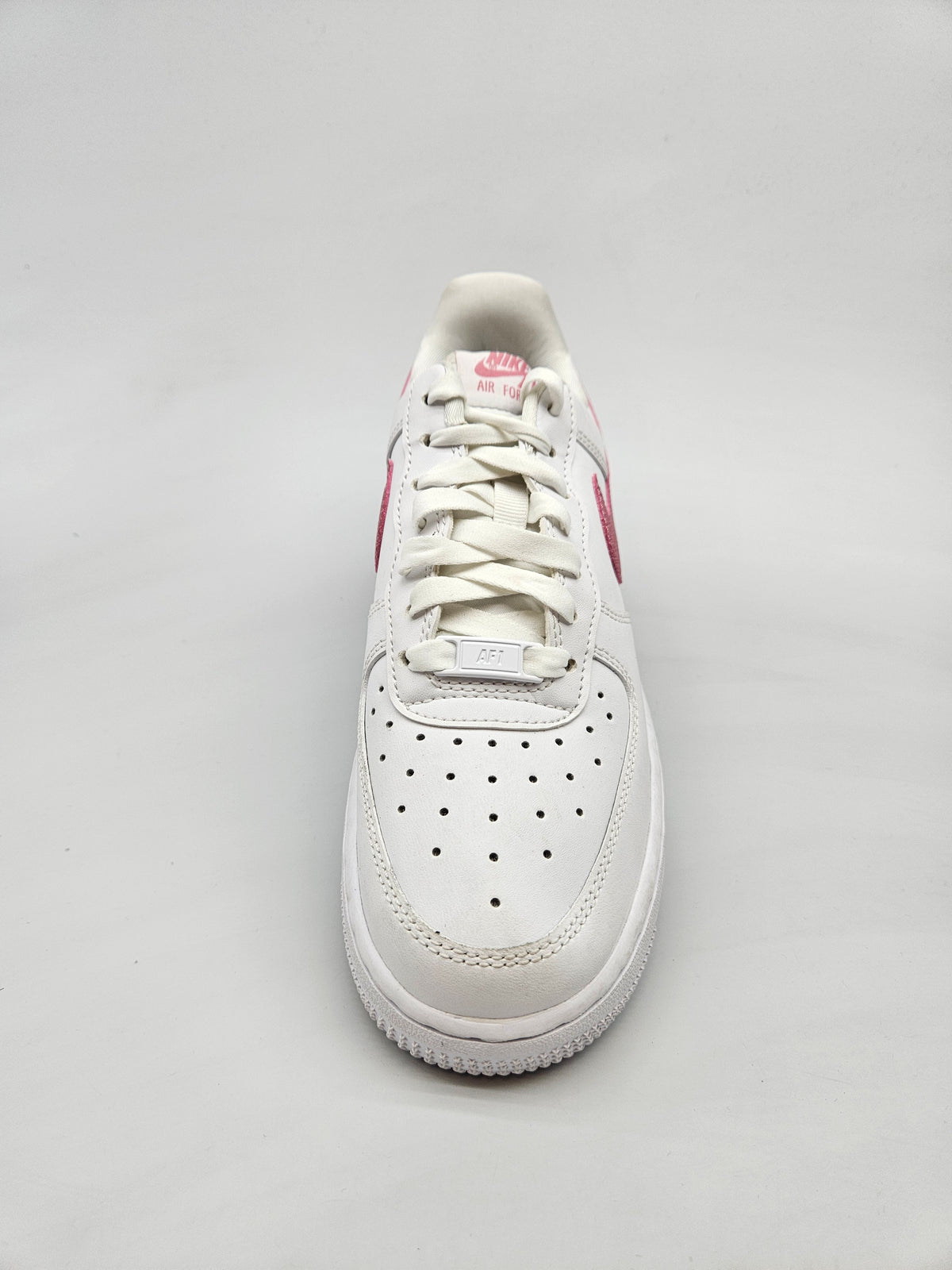 NIKE NOVI ORIGINAL PATIKI BR 38.5