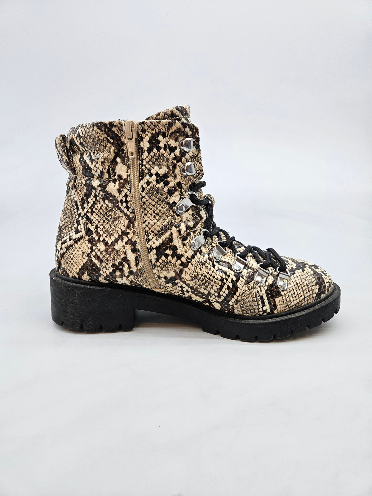 NEW LOOK ORIGINAL CIZMI BR 38