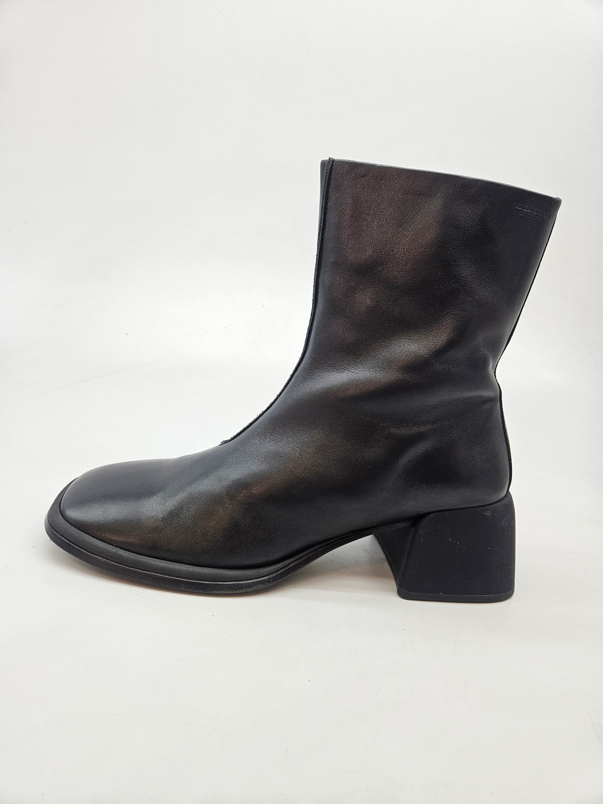VAGABOND ORIGINAL CIZMI BR 41