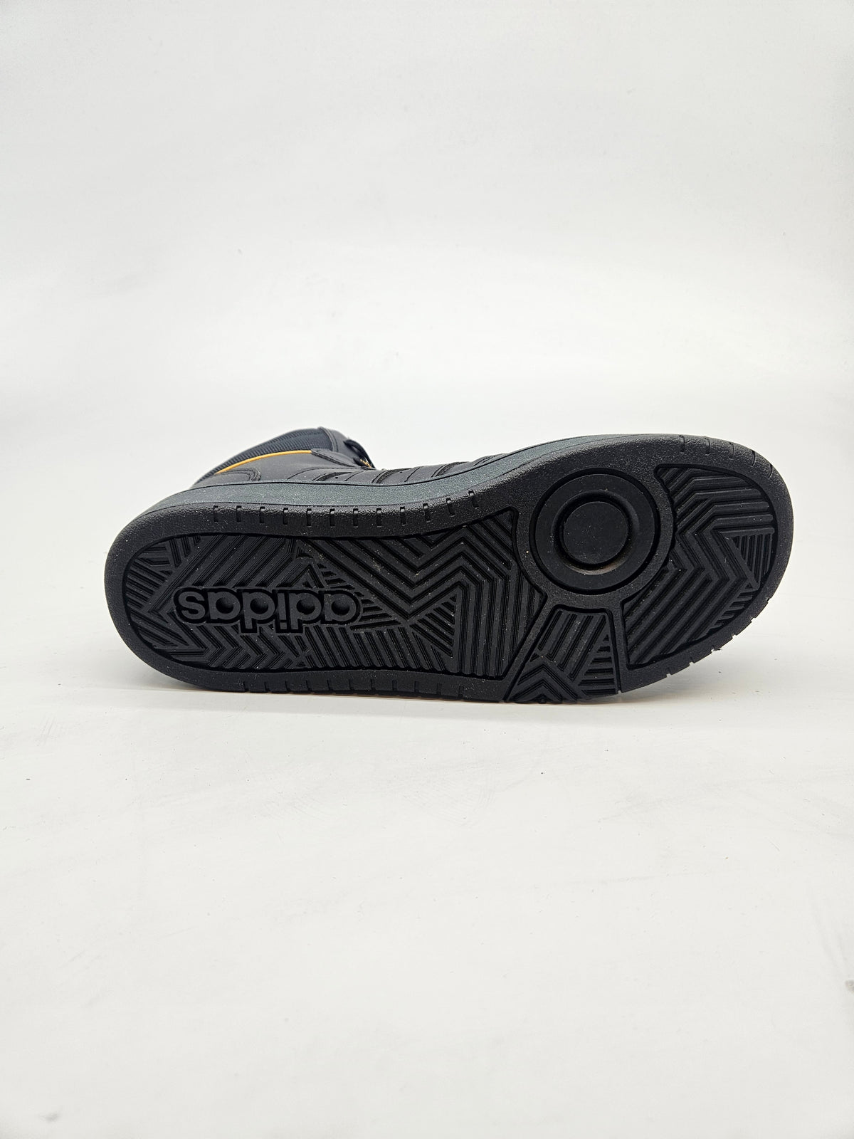 ADIDAS  NOVI ORIGINAL CIZMI BR 36