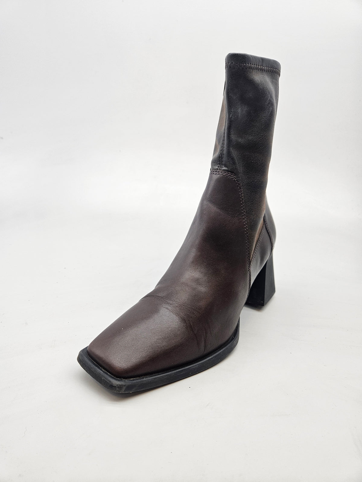 VAGABOND ORIGINAL CIZMI BR 38