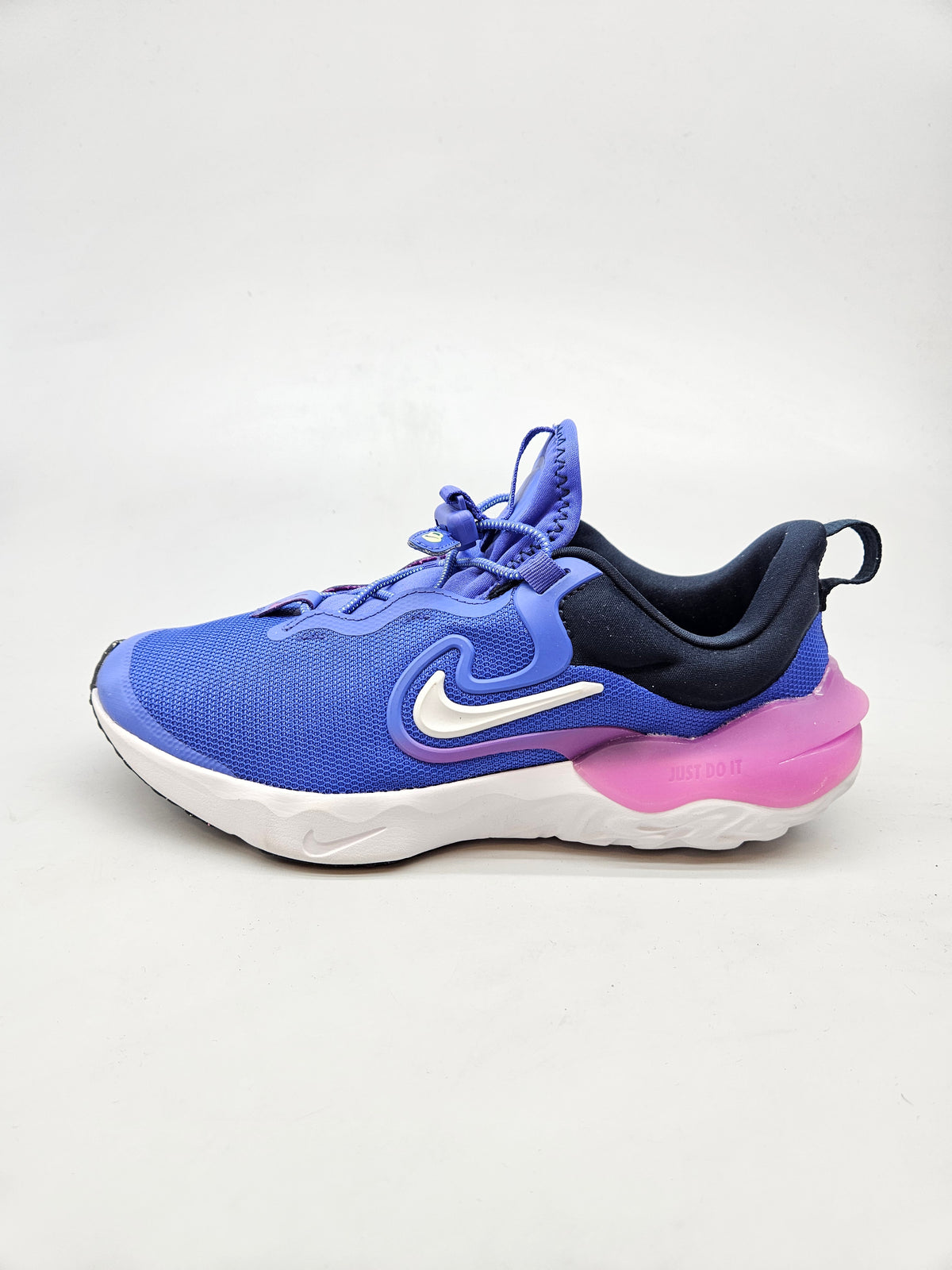 NIKE NOVI ORIGINAL PATIKI BR 37.5