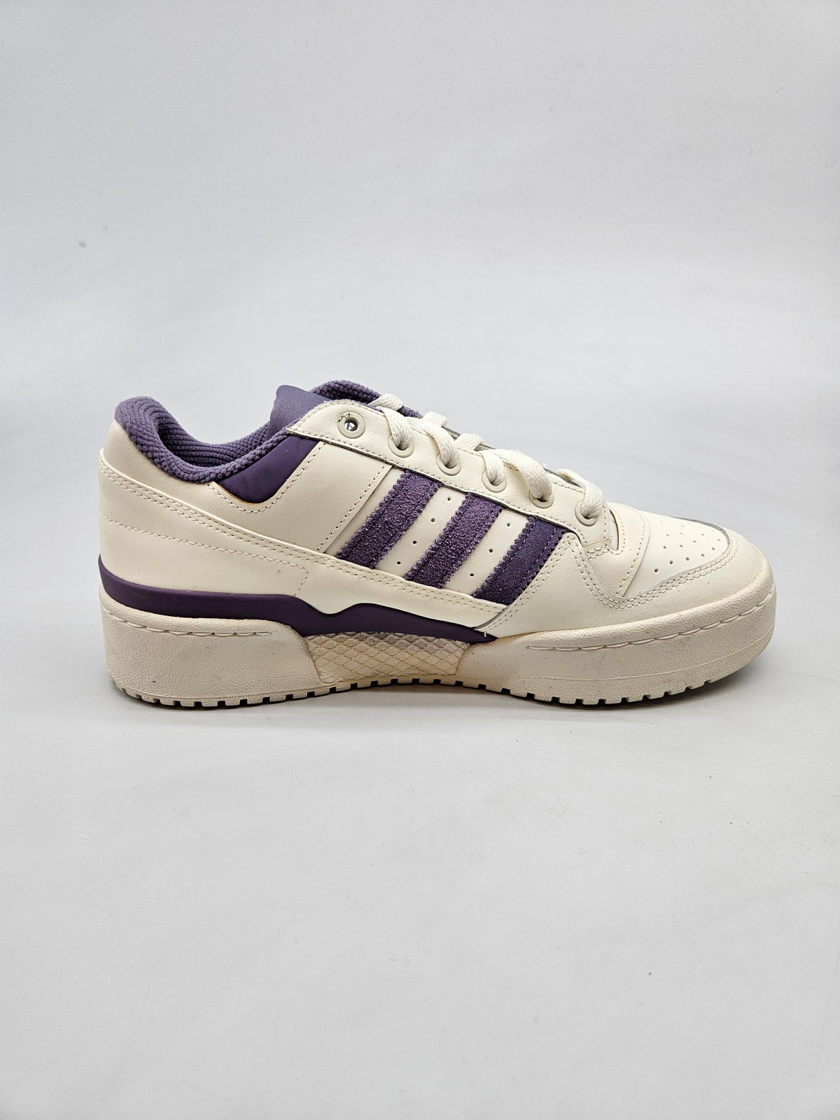 ADIDAS NOVI ORIGINAL PATIKI BR 41