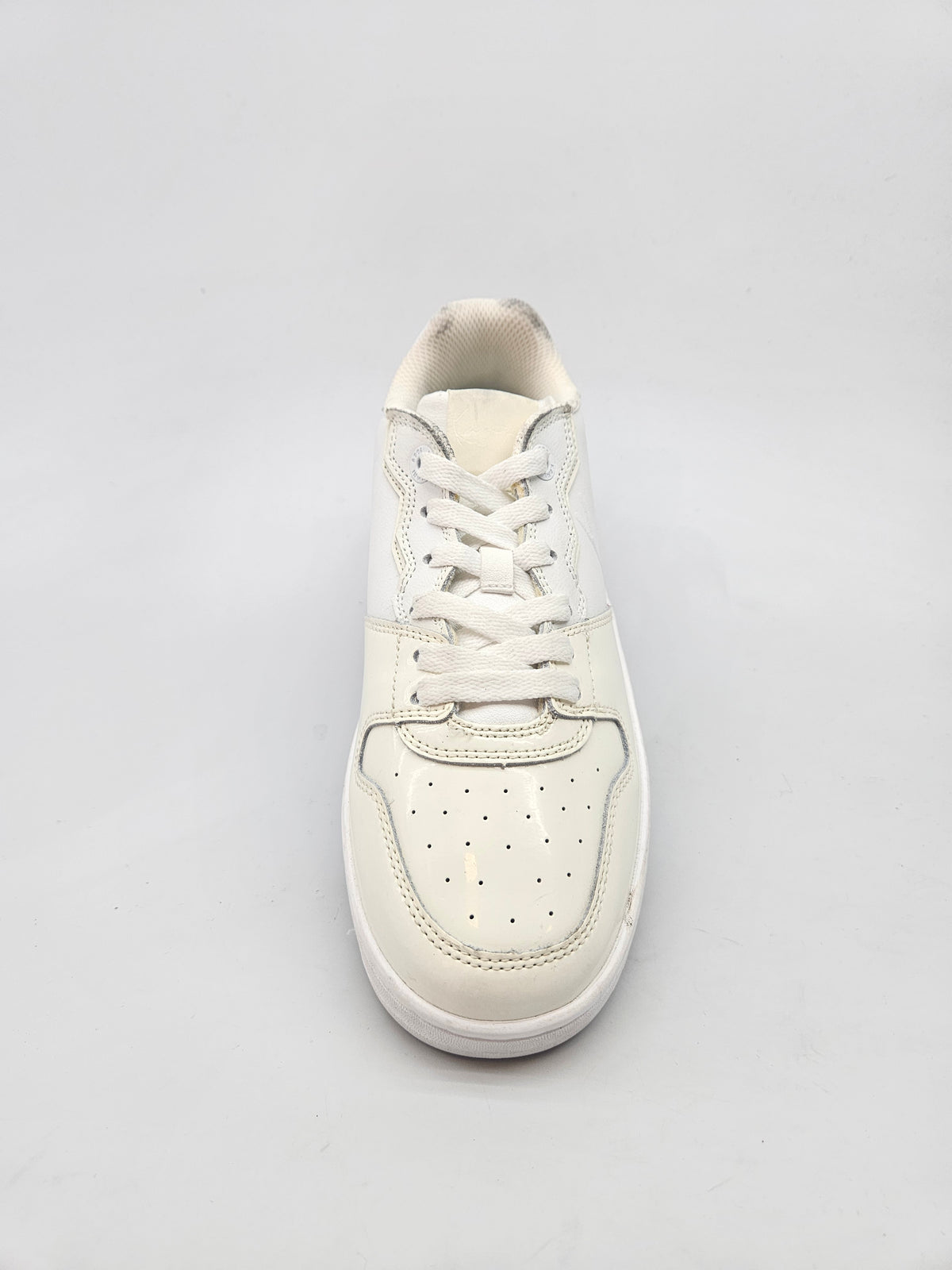 KARL KANI NOVI ORIGINAL PATIKI BR 40