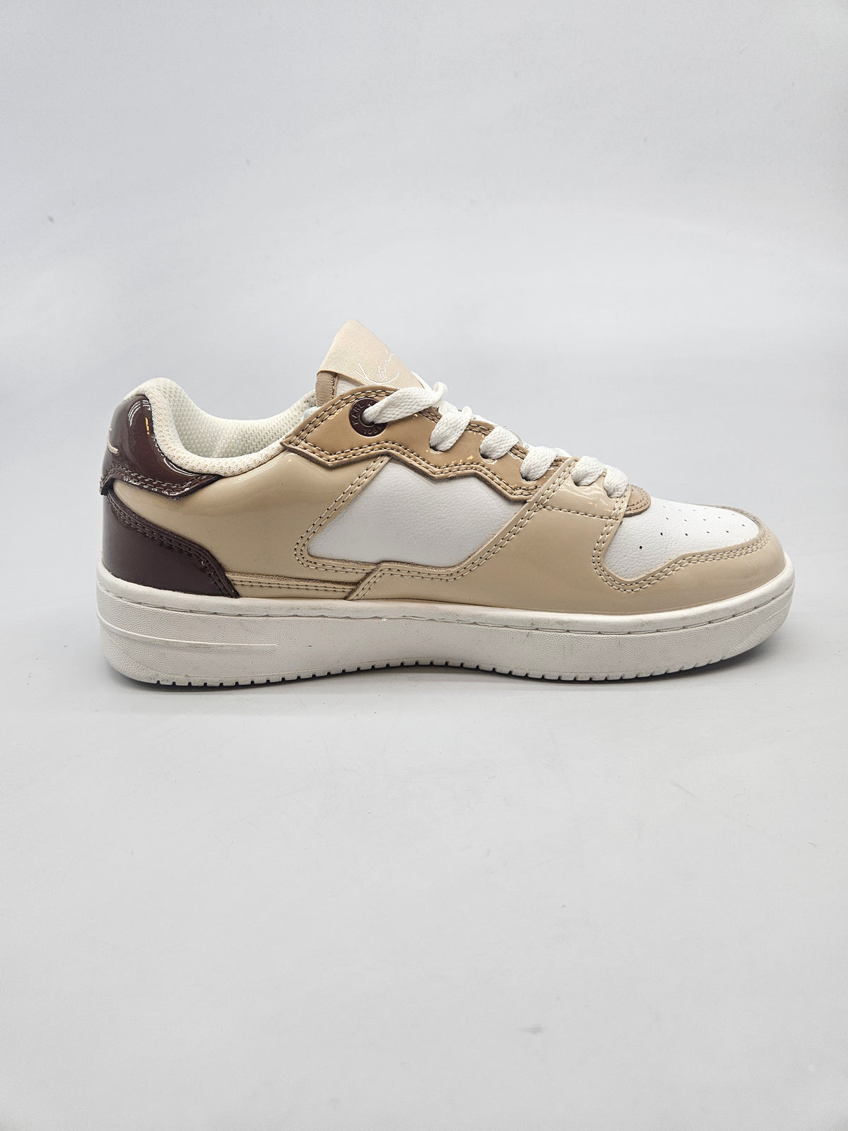 KARL KANI NOVI ORIGINAL PATIKI BR 38