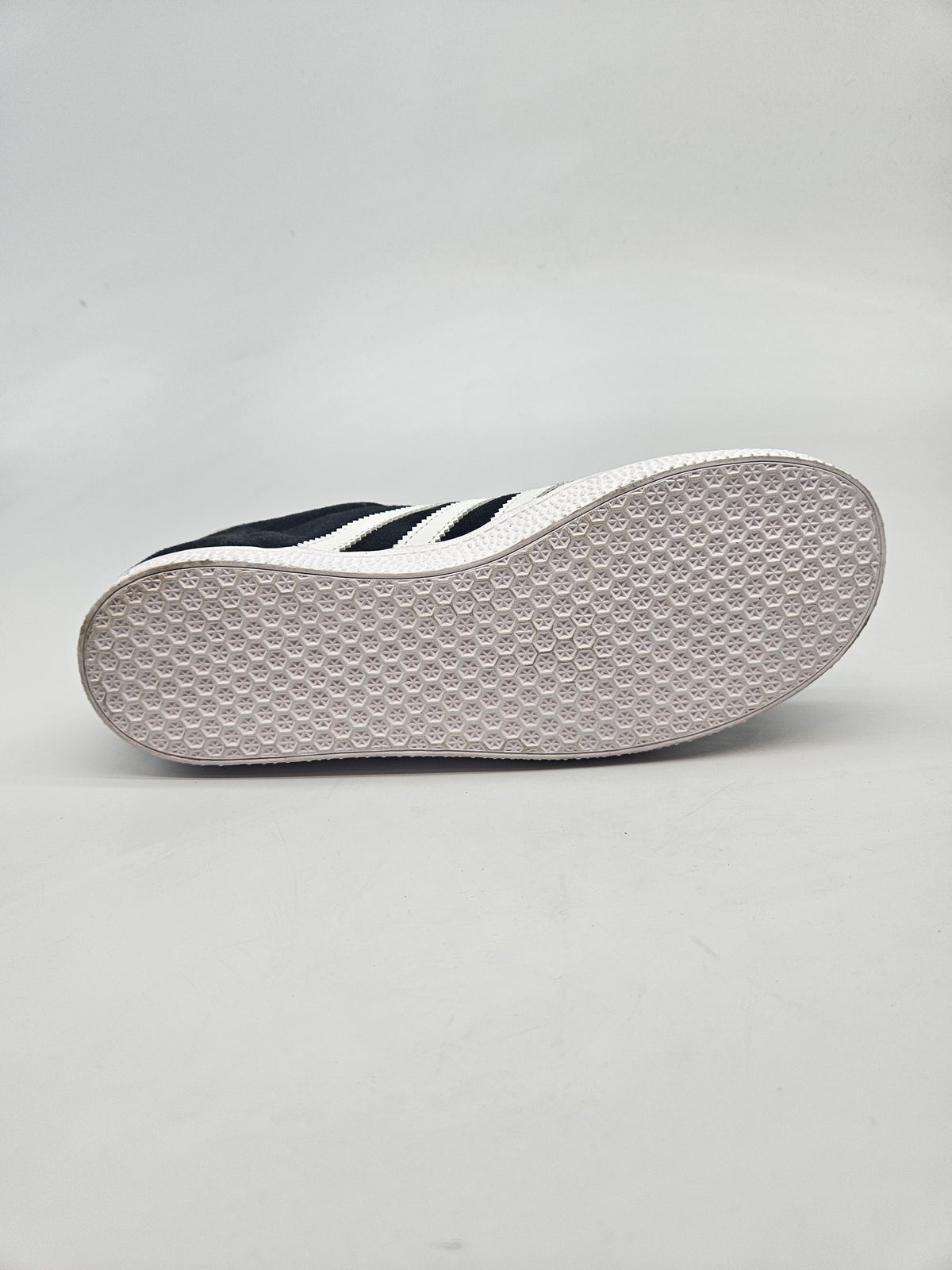 ADIDAS NOVI ORIGINAL PATIKI BR 38.5