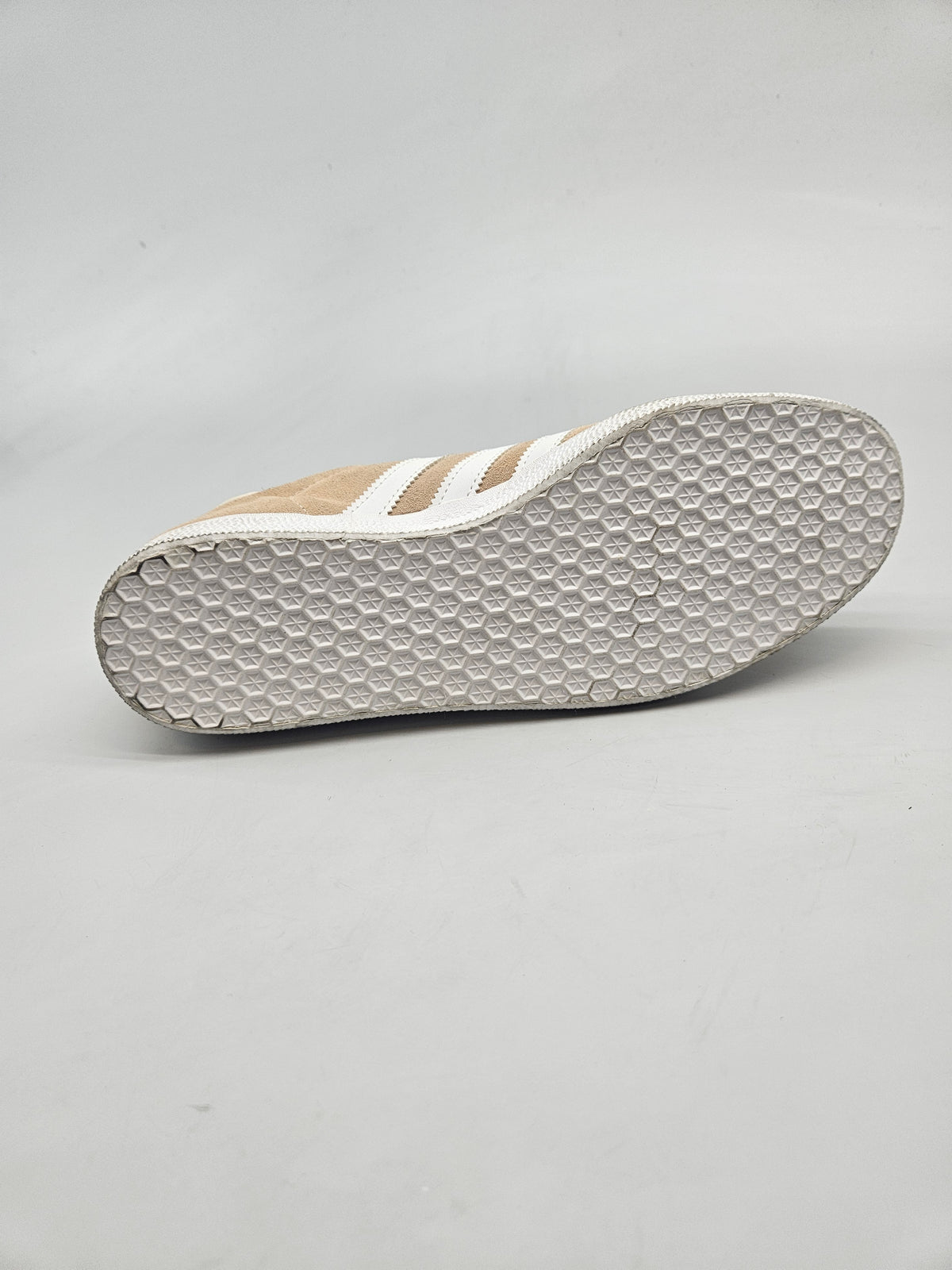 ADIDAS NOVI ORIGINAL PATIKI BR 41