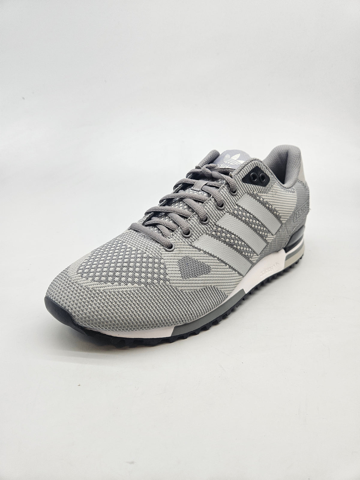 ADIDAS NOVI ORIGINAL PATIKI BR 46