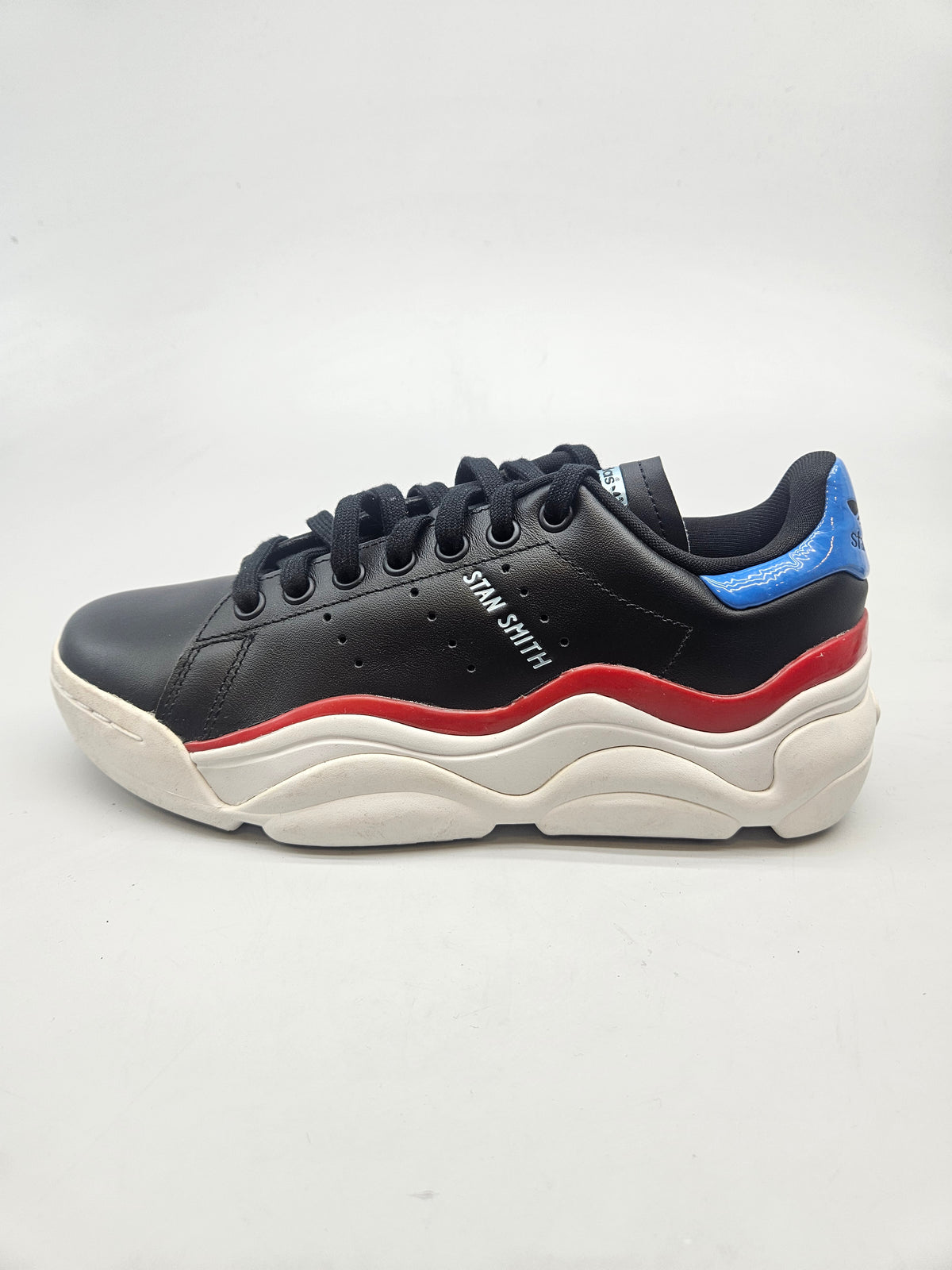 ADIDAS NOVI ORIGINAL PATIKI BR 38.5