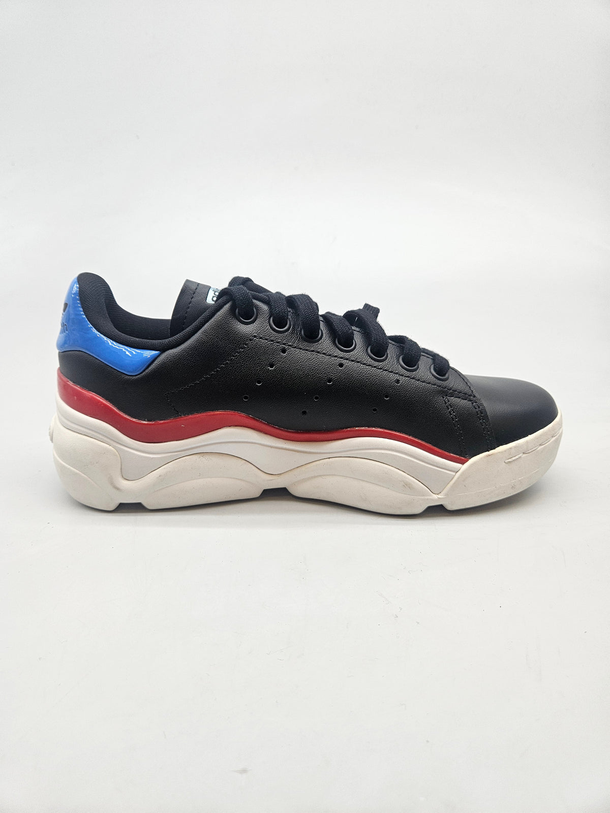 ADIDAS NOVI ORIGINAL PATIKI BR 38.5