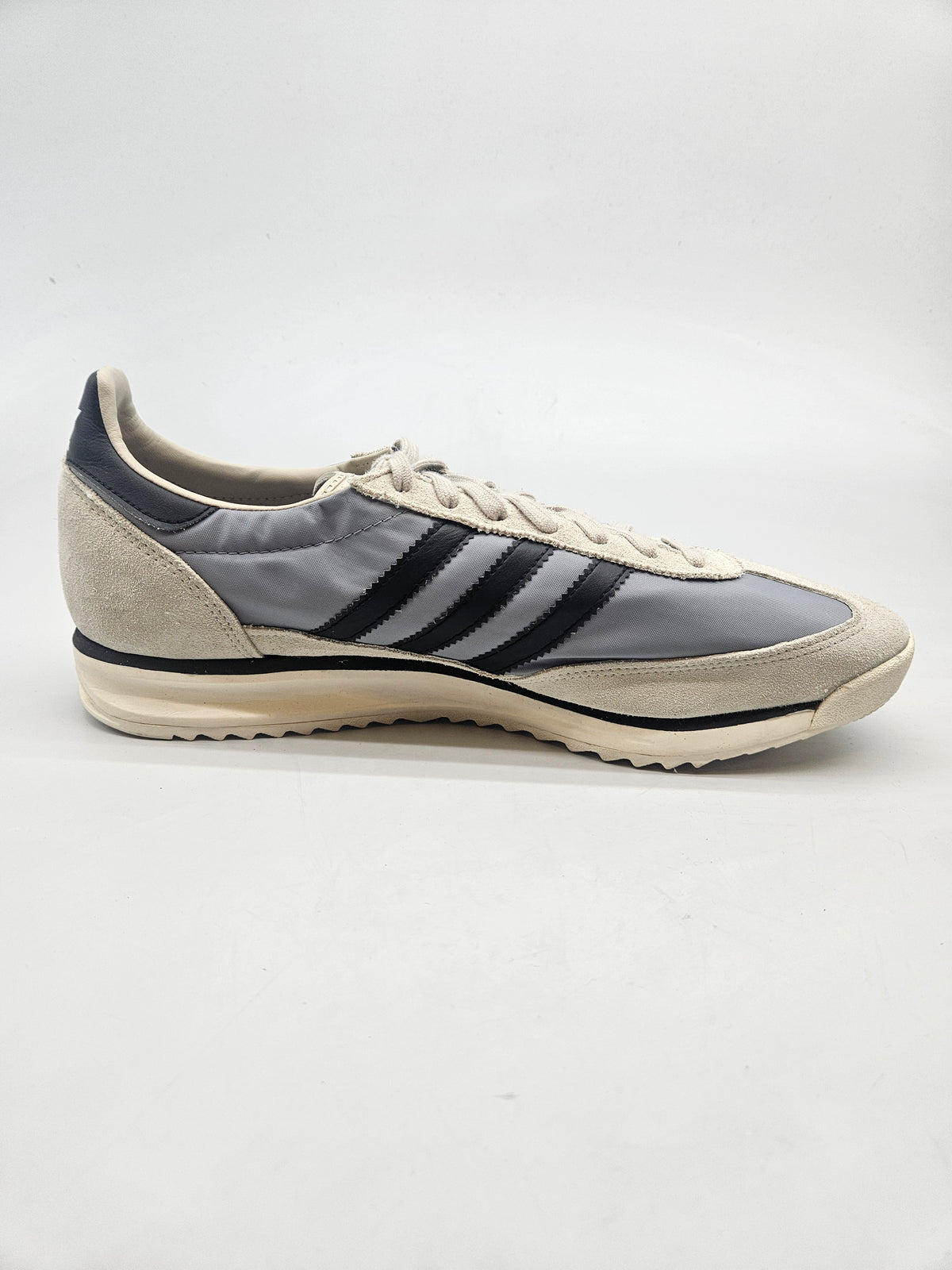 ADIDAS NOVI ORIGINAL PATIKI BR 49