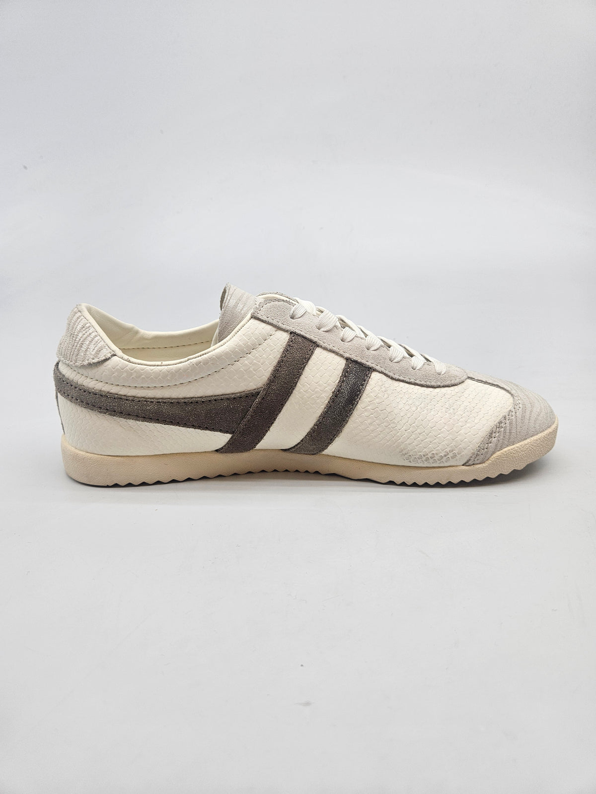 GOLA NOVI ORIGINAL PATIKI BR 40