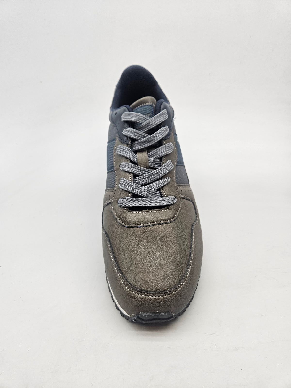CARRERA NOVI ORIGINAL PATIKI BR 44