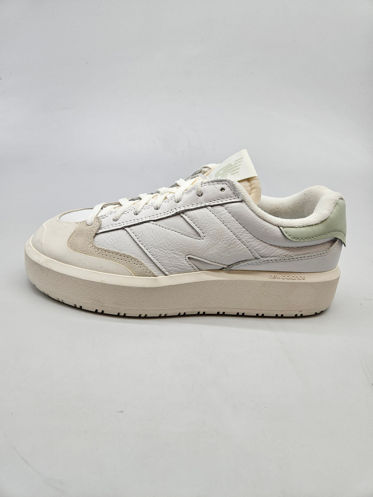 NEW BALANCE NOVI ORIGINAL PATIKI BR 41.5