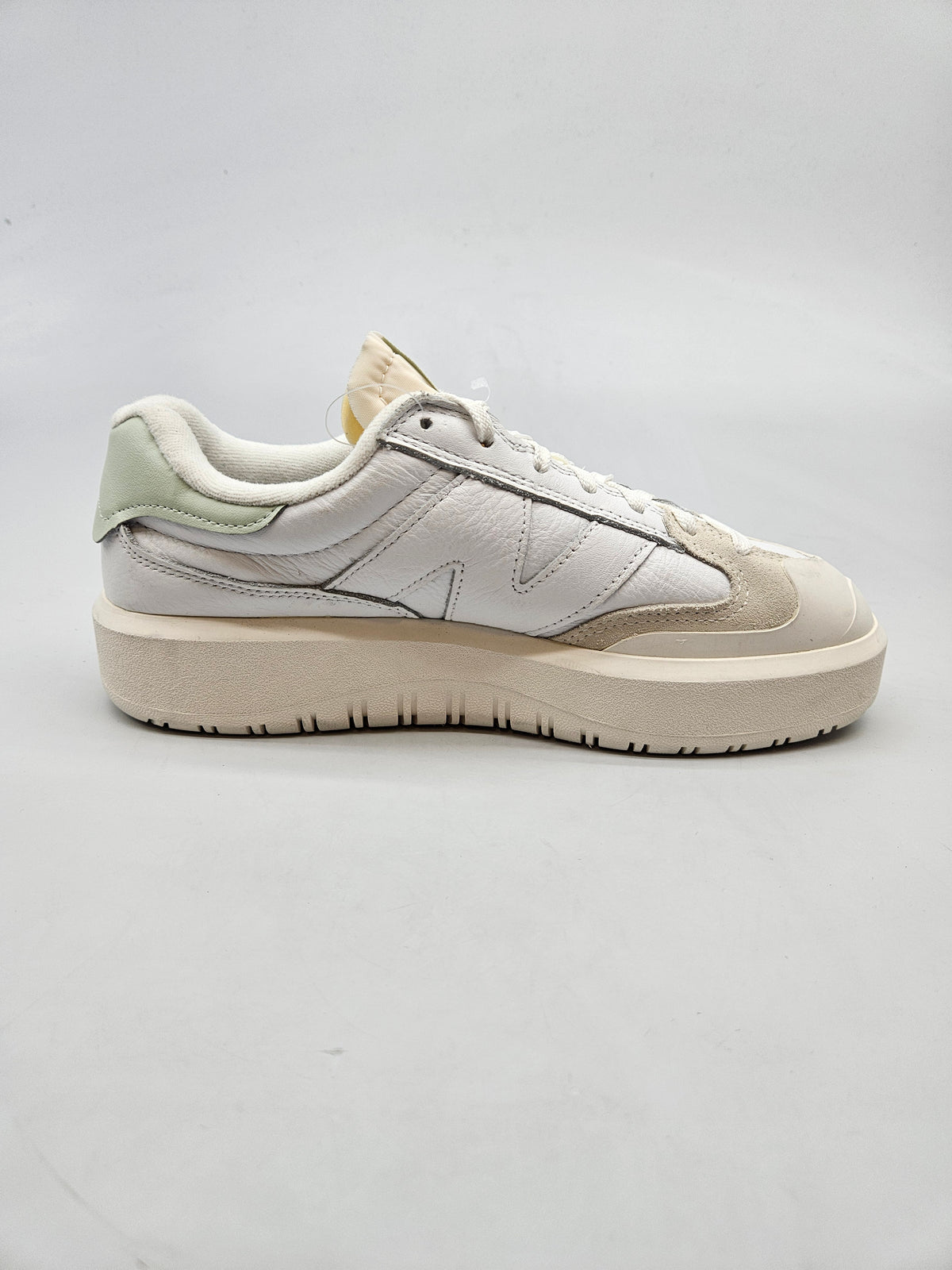 NEW BALANCE NOVI ORIGINAL PATIKI BR 41.5