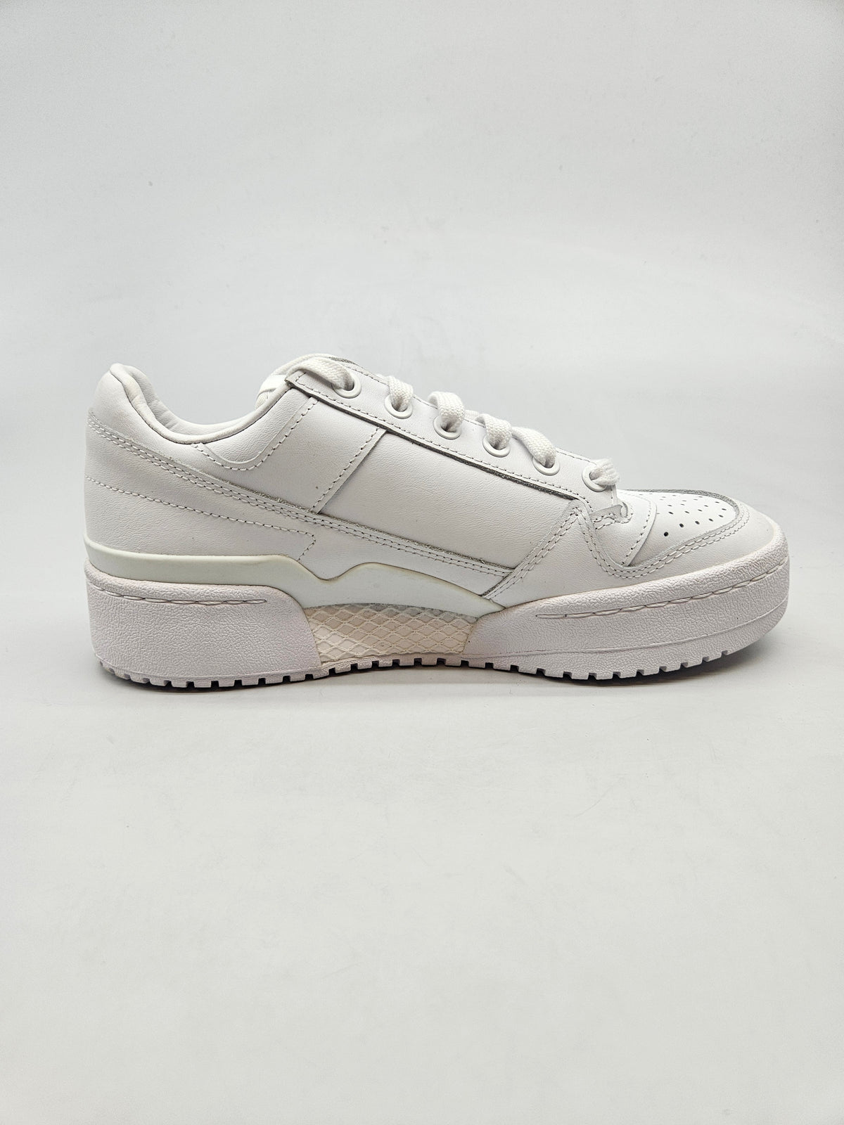 ADIDAS NOVI ORIGINAL PATIKI BR 38.5