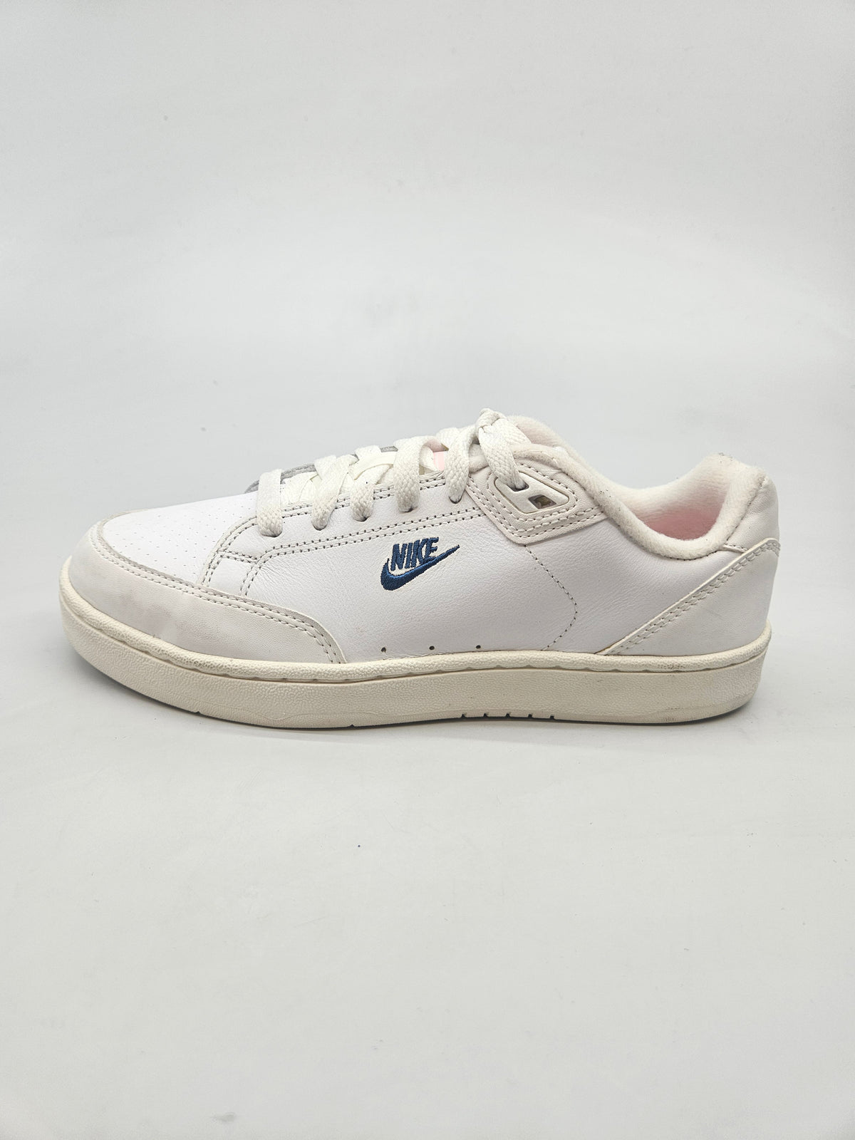 NIKE NOVI ORIGINAL PATIKI BR 38