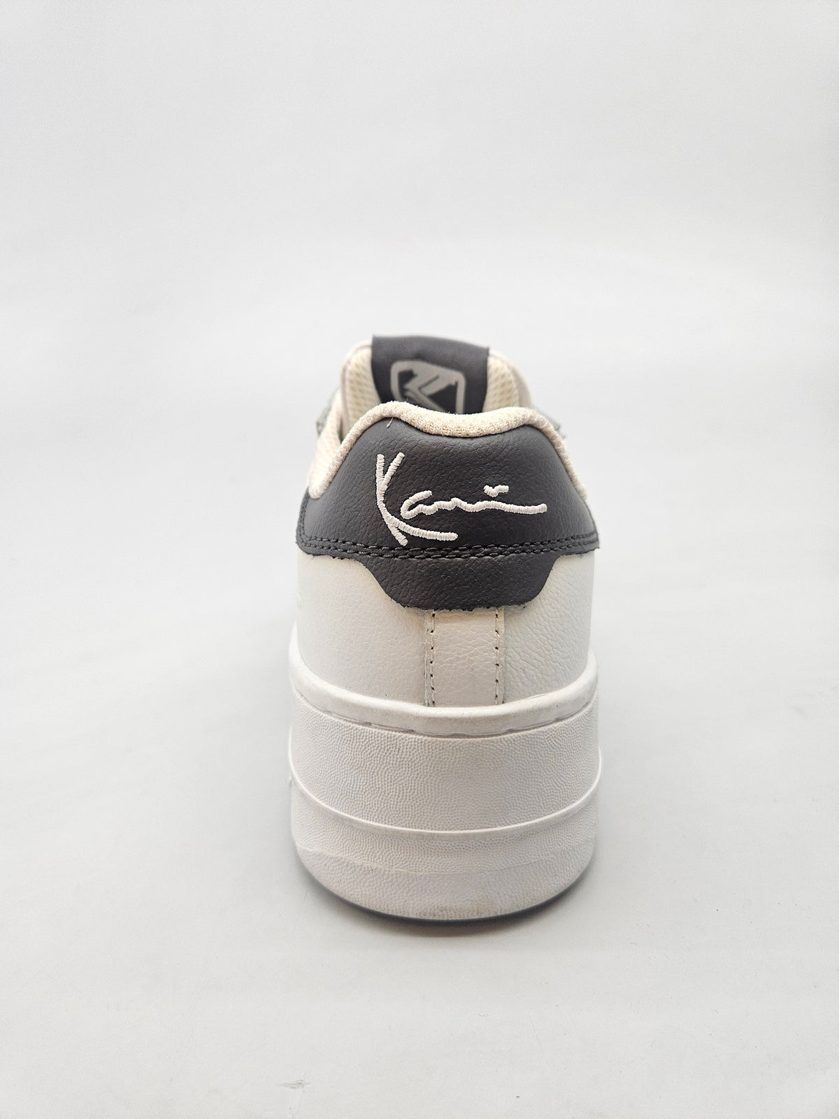 KARL KANI NOVI ORIGINAL PATIKI BR 38.5