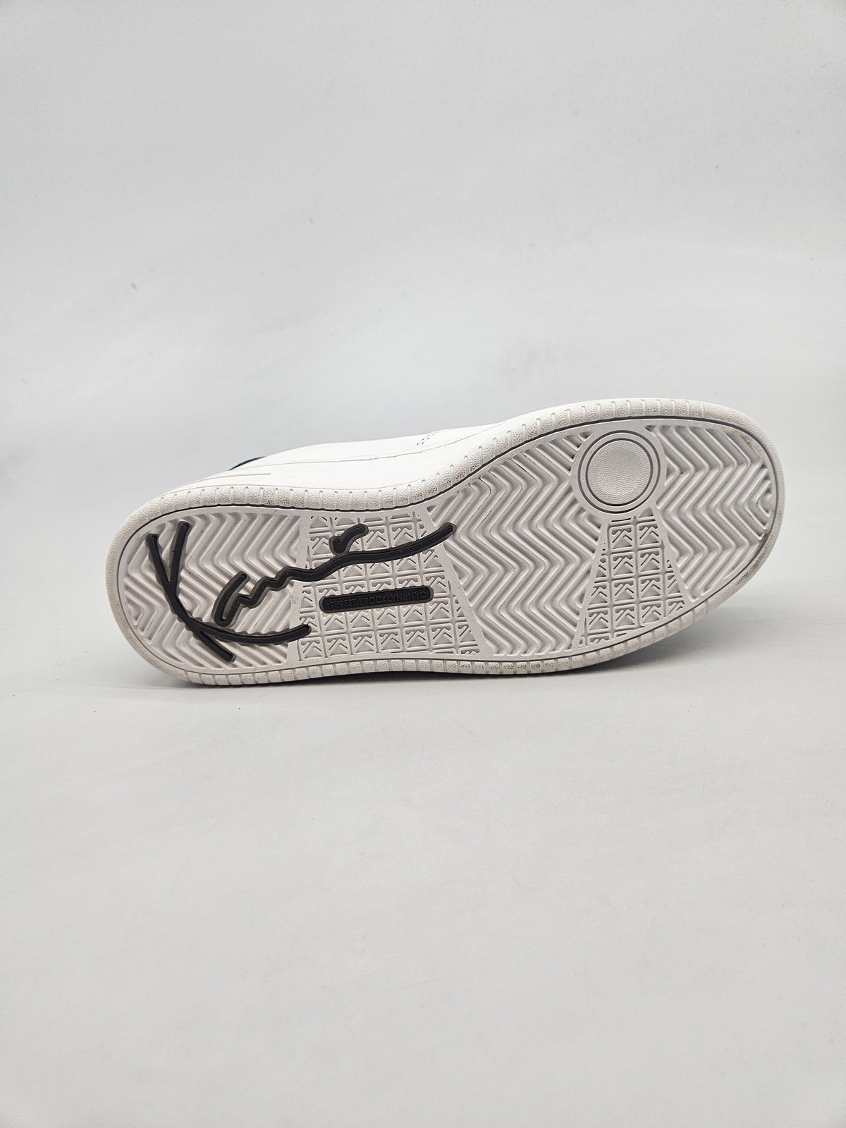 KARL KANI NOVI ORIGINAL PATIKI BR 38.5