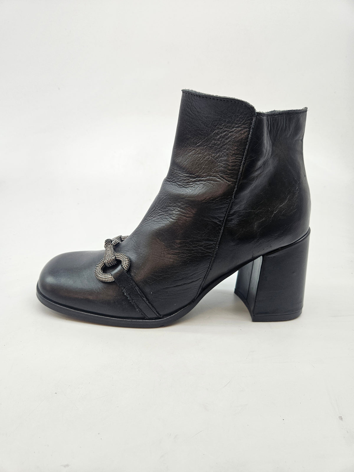 DIVINE FOLLIE ORIGINAL CIZMI BR 39