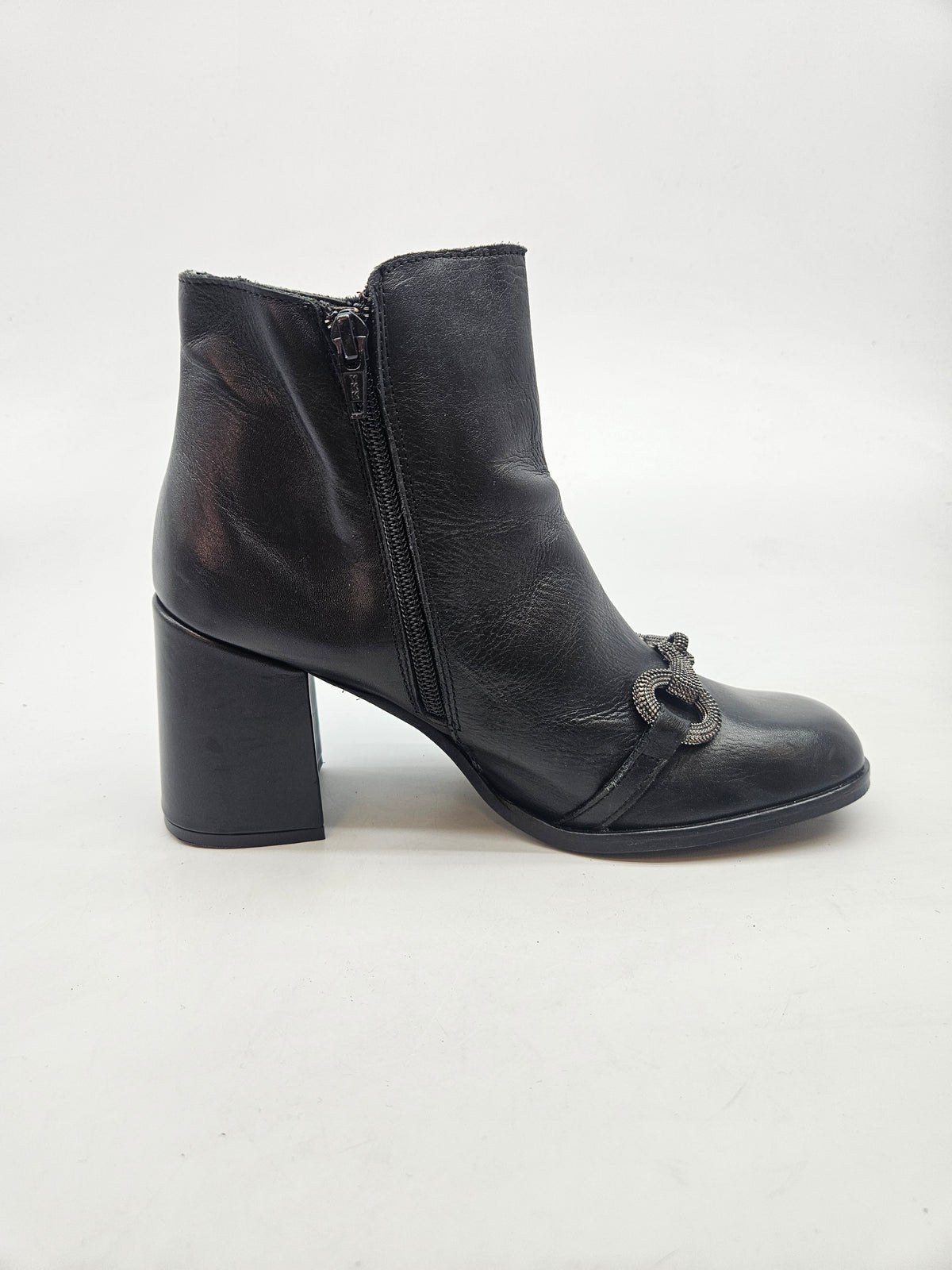 DIVINE FOLLIE ORIGINAL CIZMI BR 39