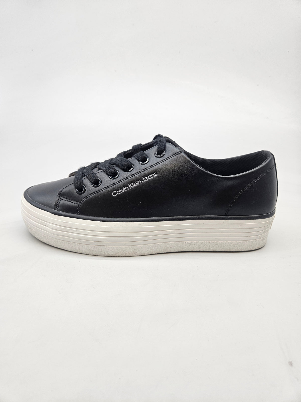 CALVIN KLEIN NOVI ORIGINAL PATIKI BR 39
