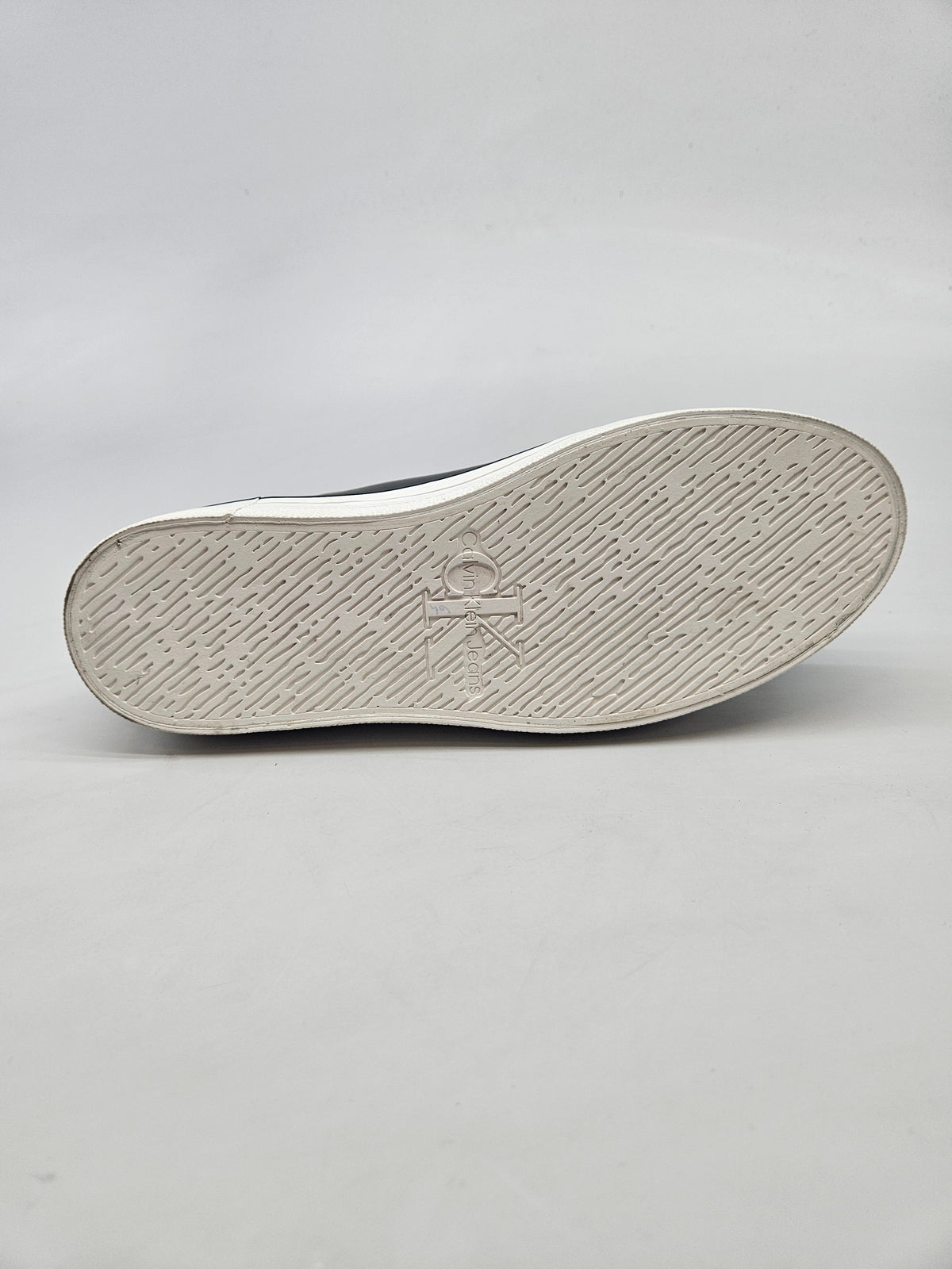 CALVIN KLEIN NOVI ORIGINAL PATIKI BR 39