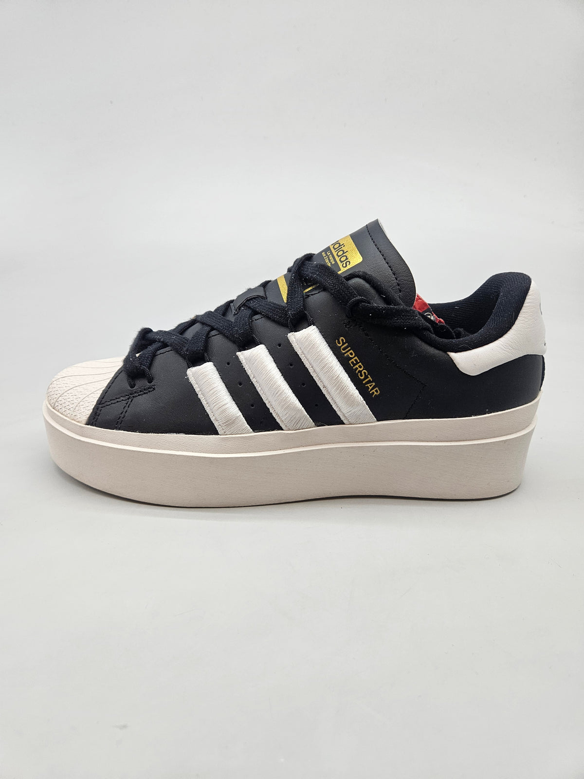 ADIDAS NOVI ORIGINAL PATIKI BR 38
