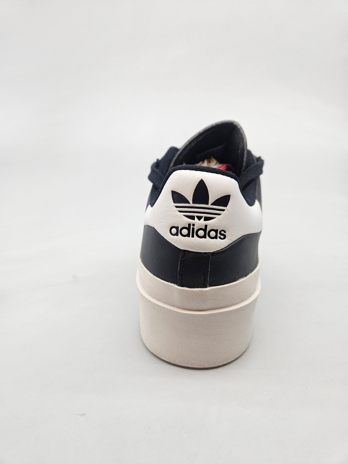 ADIDAS NOVI ORIGINAL PATIKI BR 38