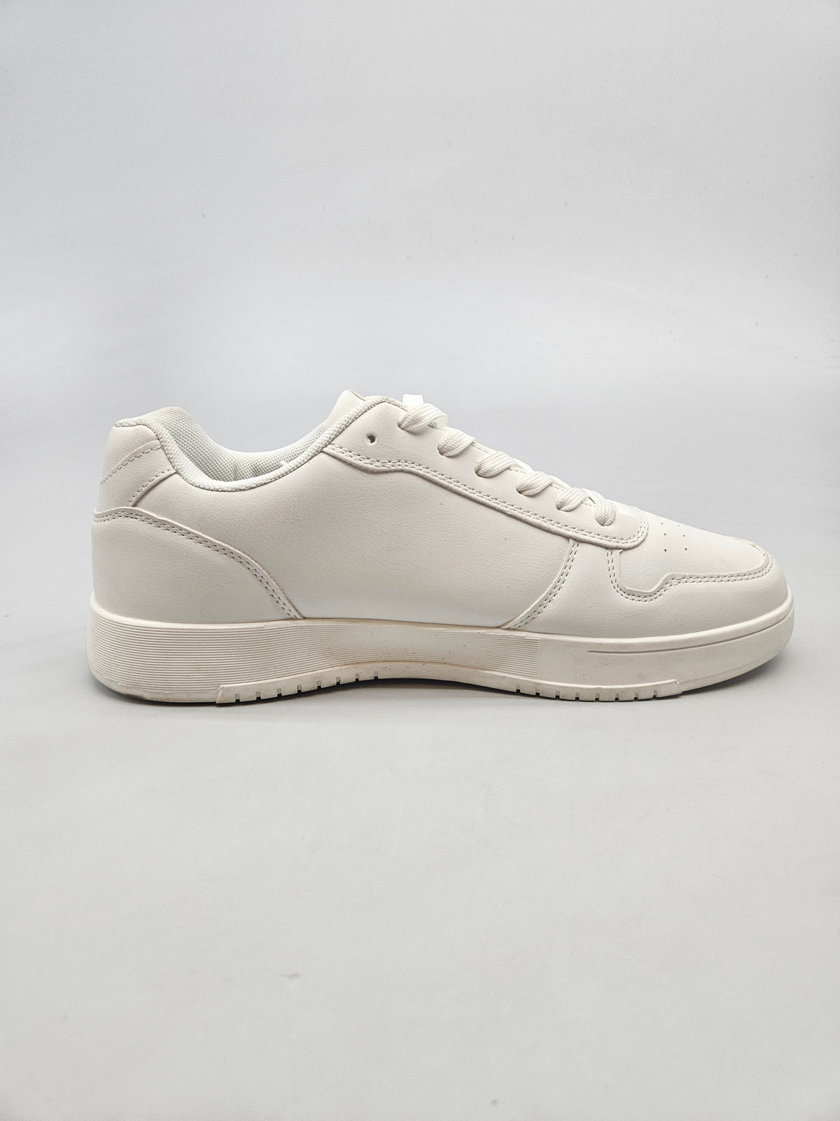 PIER ONE NOVI ORIGINAL PATIKI BR 42