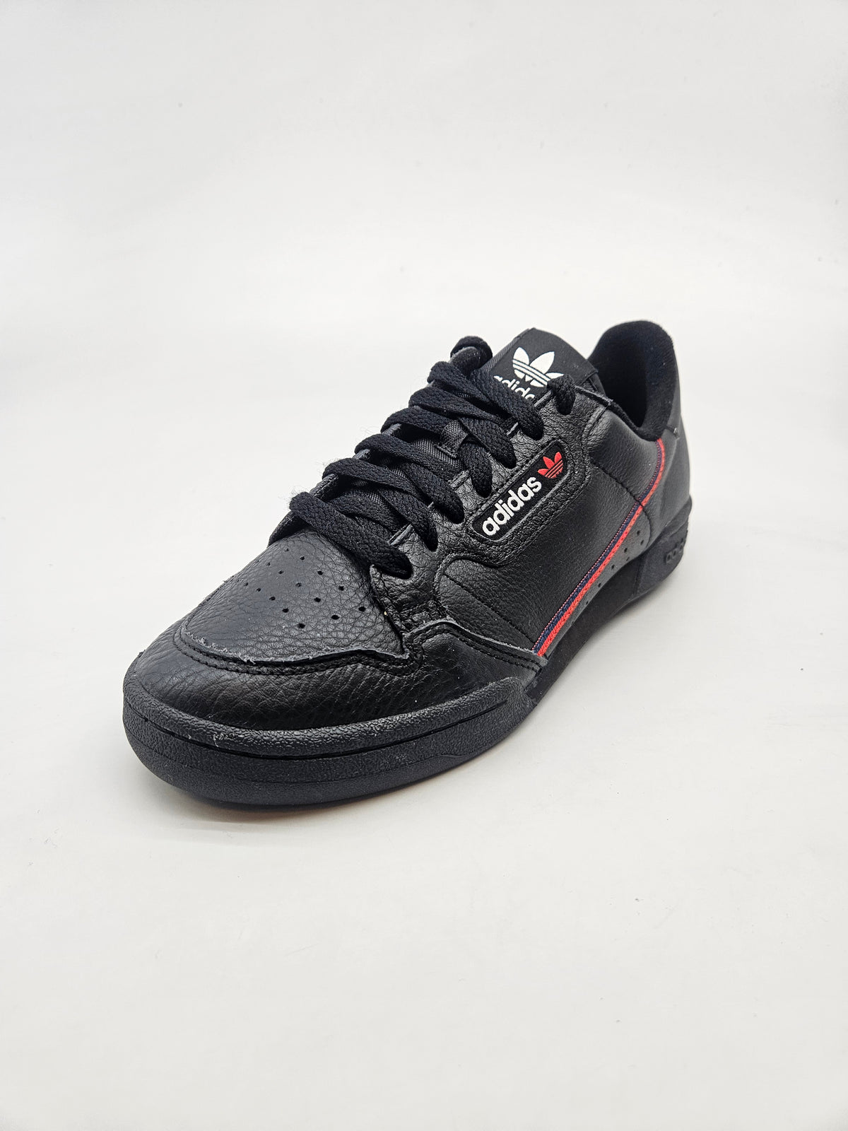 ADIDAS NOVI ORIGINAL PATIKI BR 39