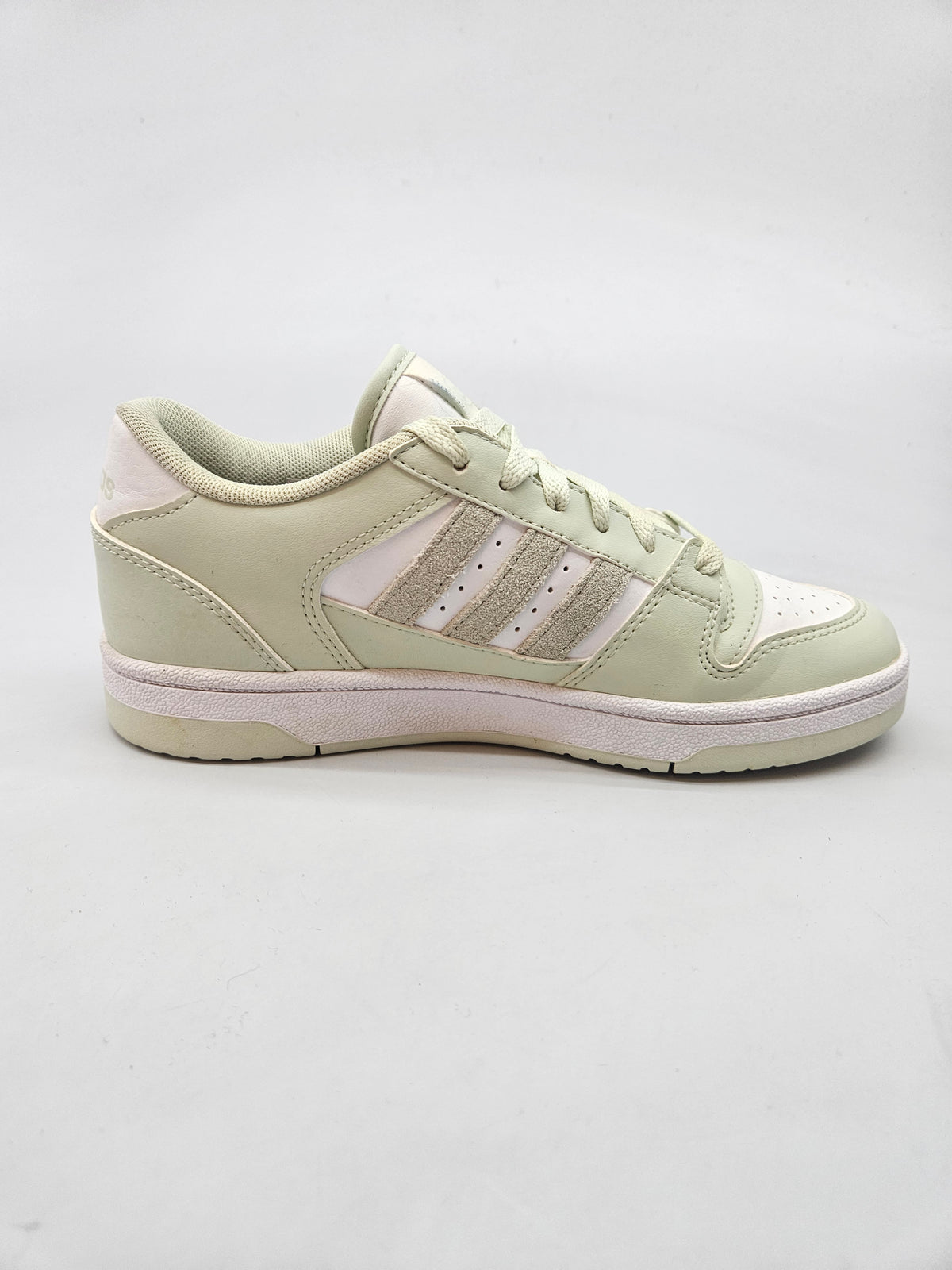 ADIDAS NOVI ORIGINAL PATIKI BR 37