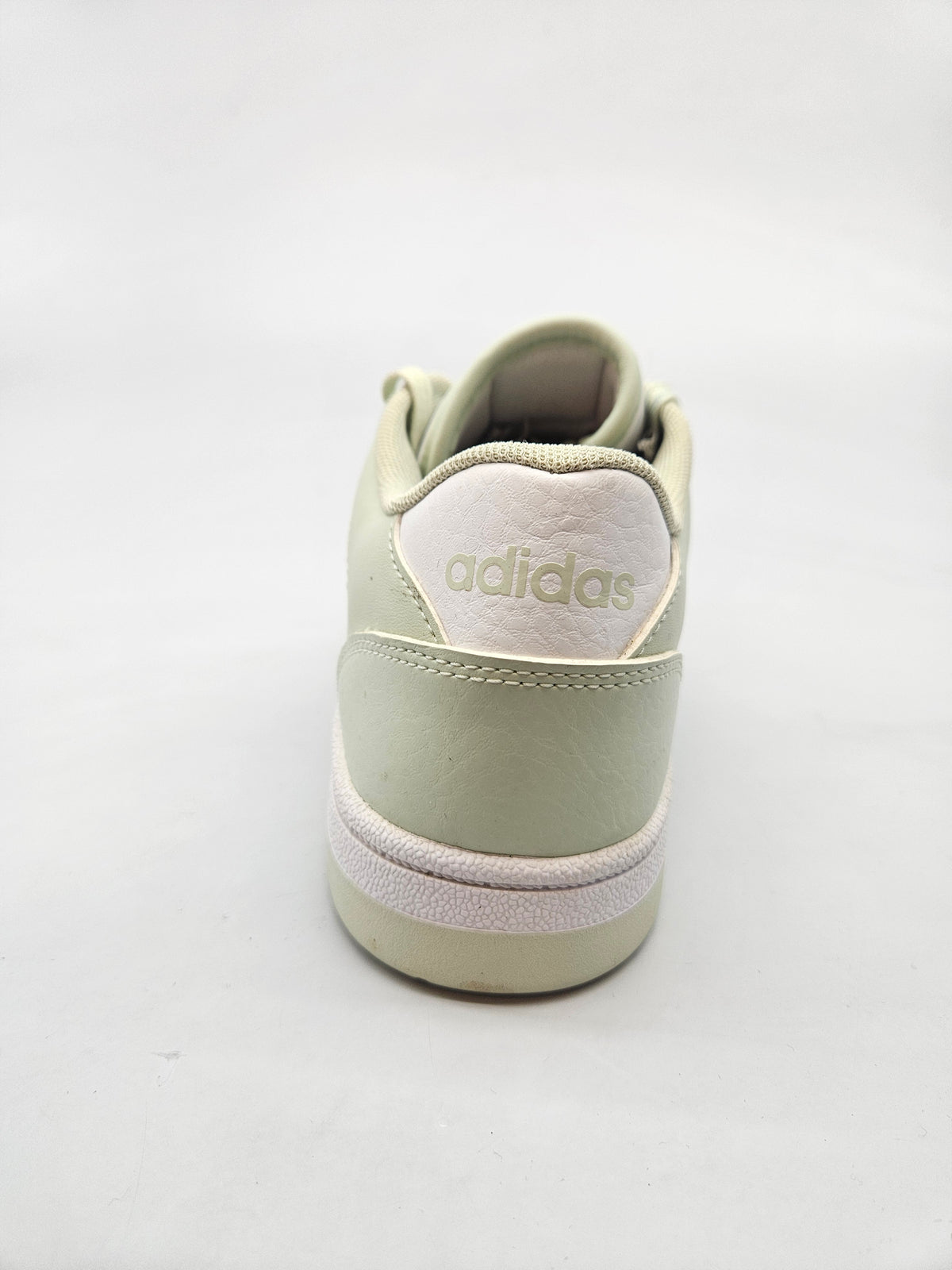 ADIDAS NOVI ORIGINAL PATIKI BR 37