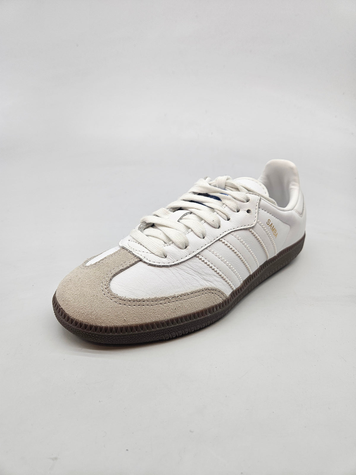 ADIDAS NOVI ORIGINAL PATIKI BR 39