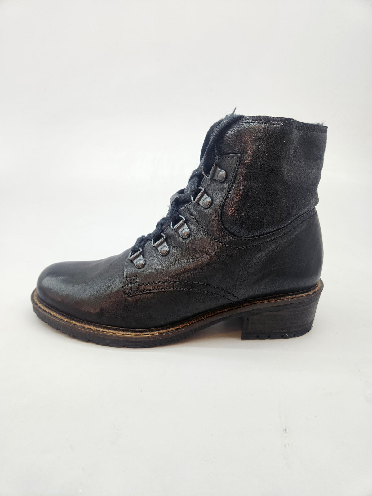 GABOR NOVI ORIGINAL CIZMI BR 37.5