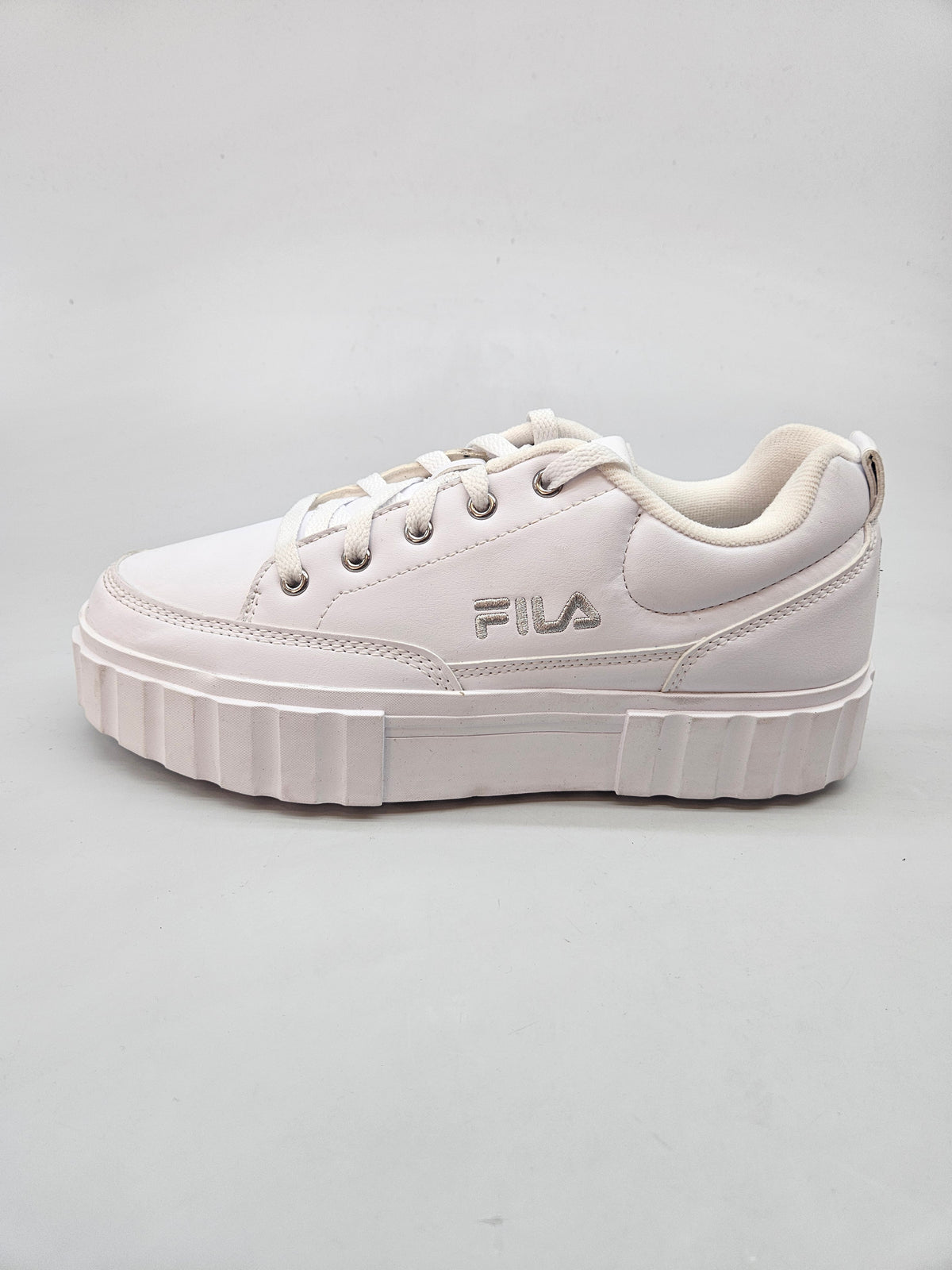 FILA NOVI ORIGINAL PATIKI BR 40