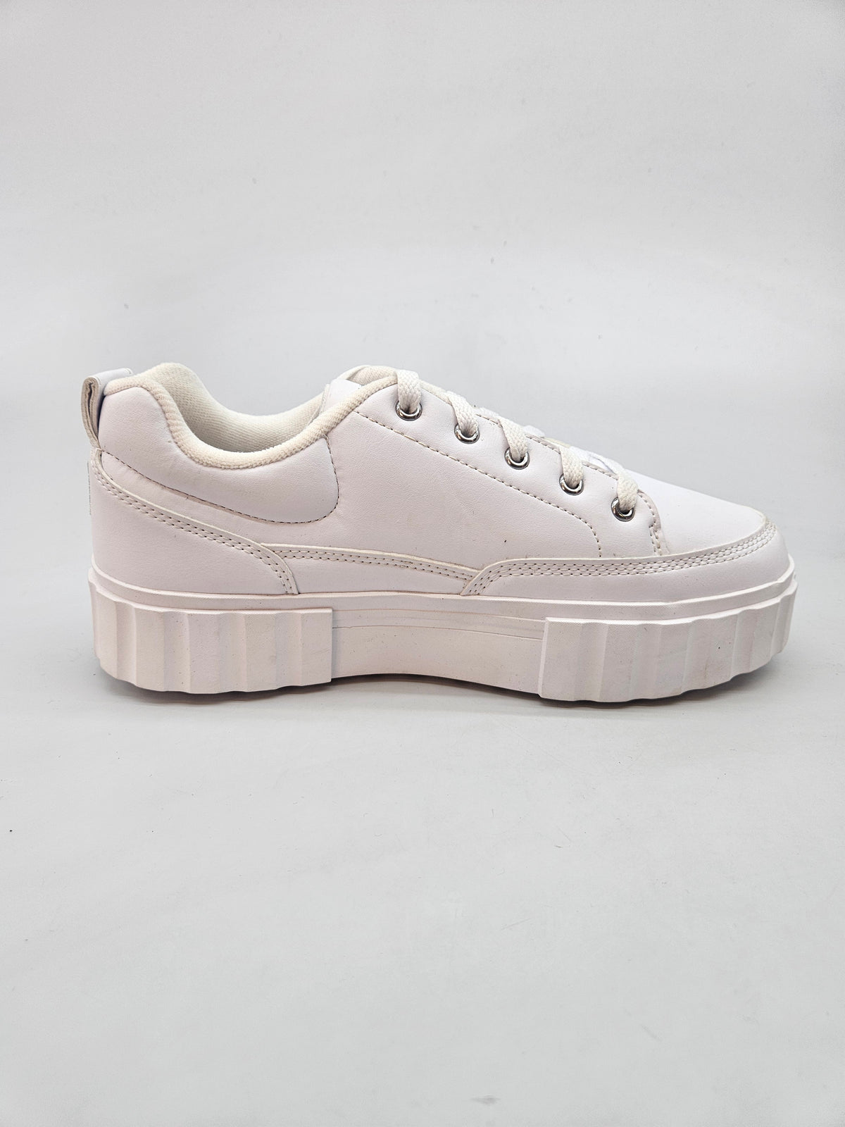 FILA NOVI ORIGINAL PATIKI BR 40