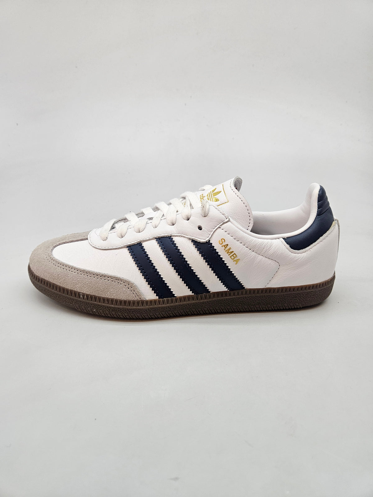 ADIDAS NOVI ORIGINAL PATIKI BR 39