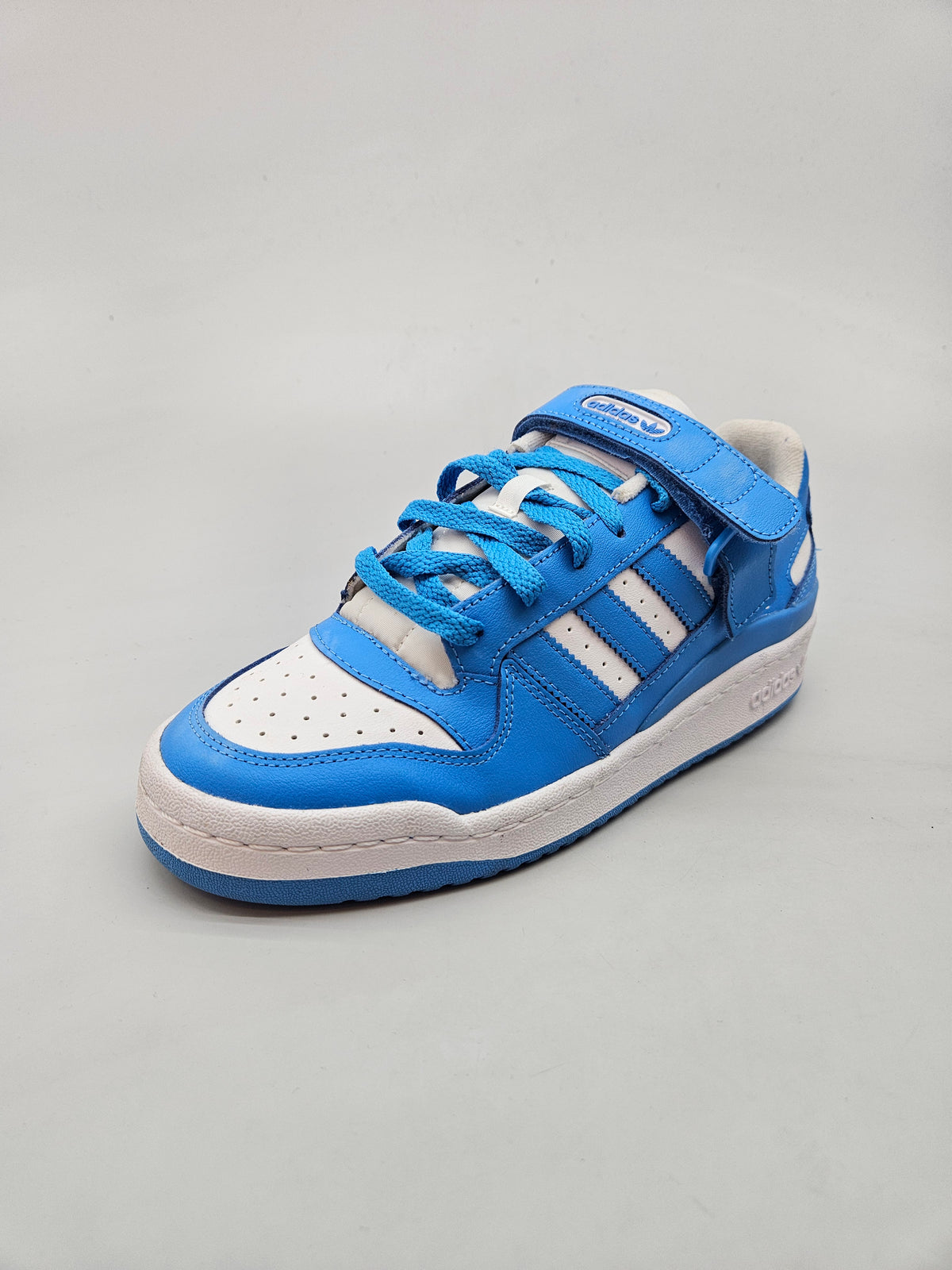 ADIDAS NOVI ORIGINAL PATIKI BR 40