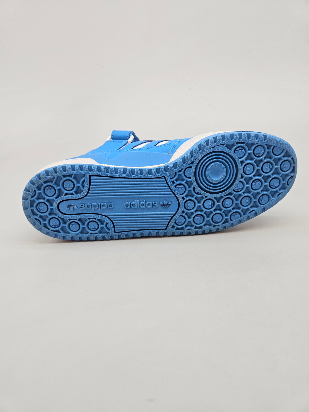 ADIDAS NOVI ORIGINAL PATIKI BR 40