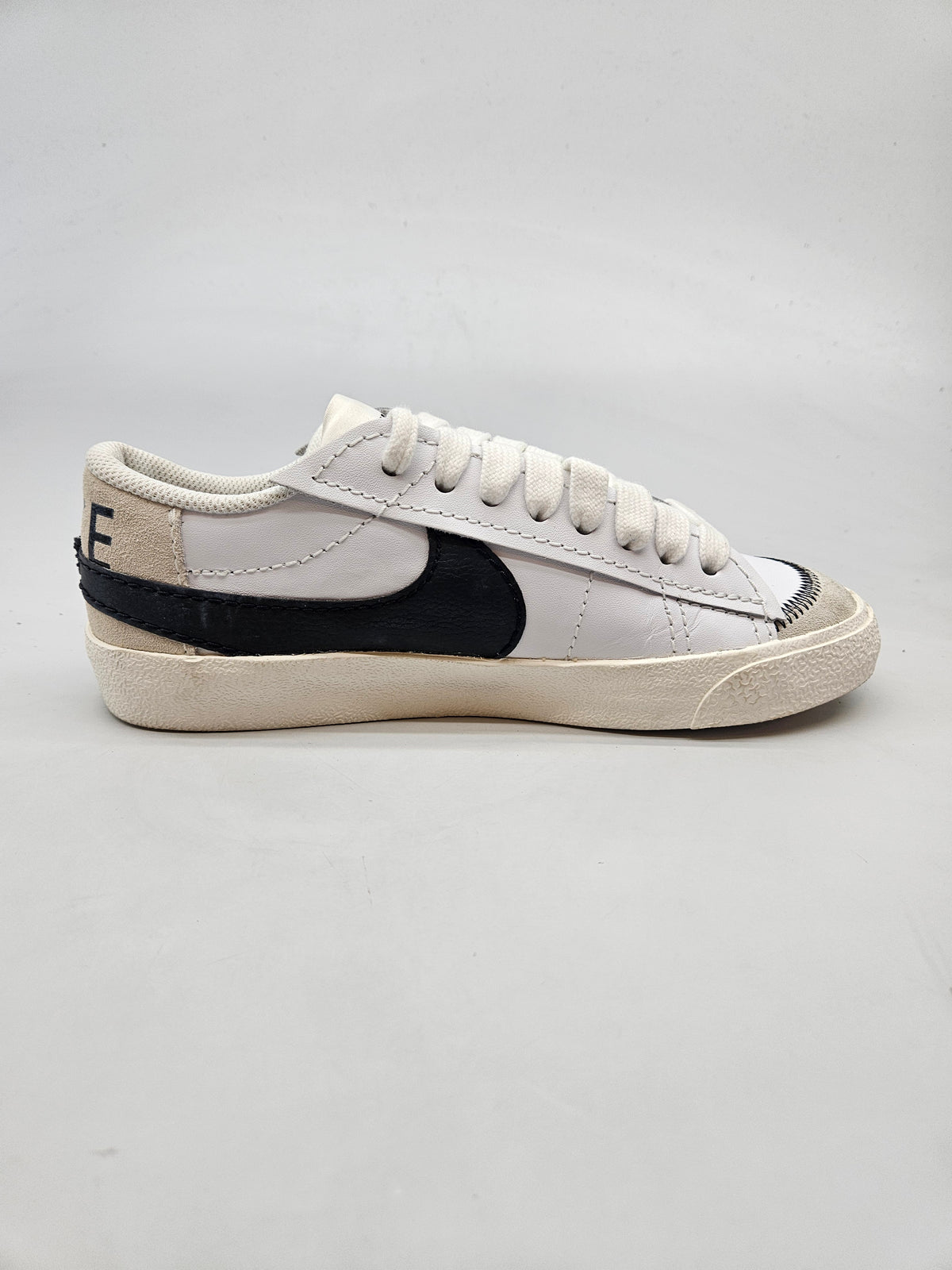 NIKE NOVI ORIGINAL PATIKI BR 40