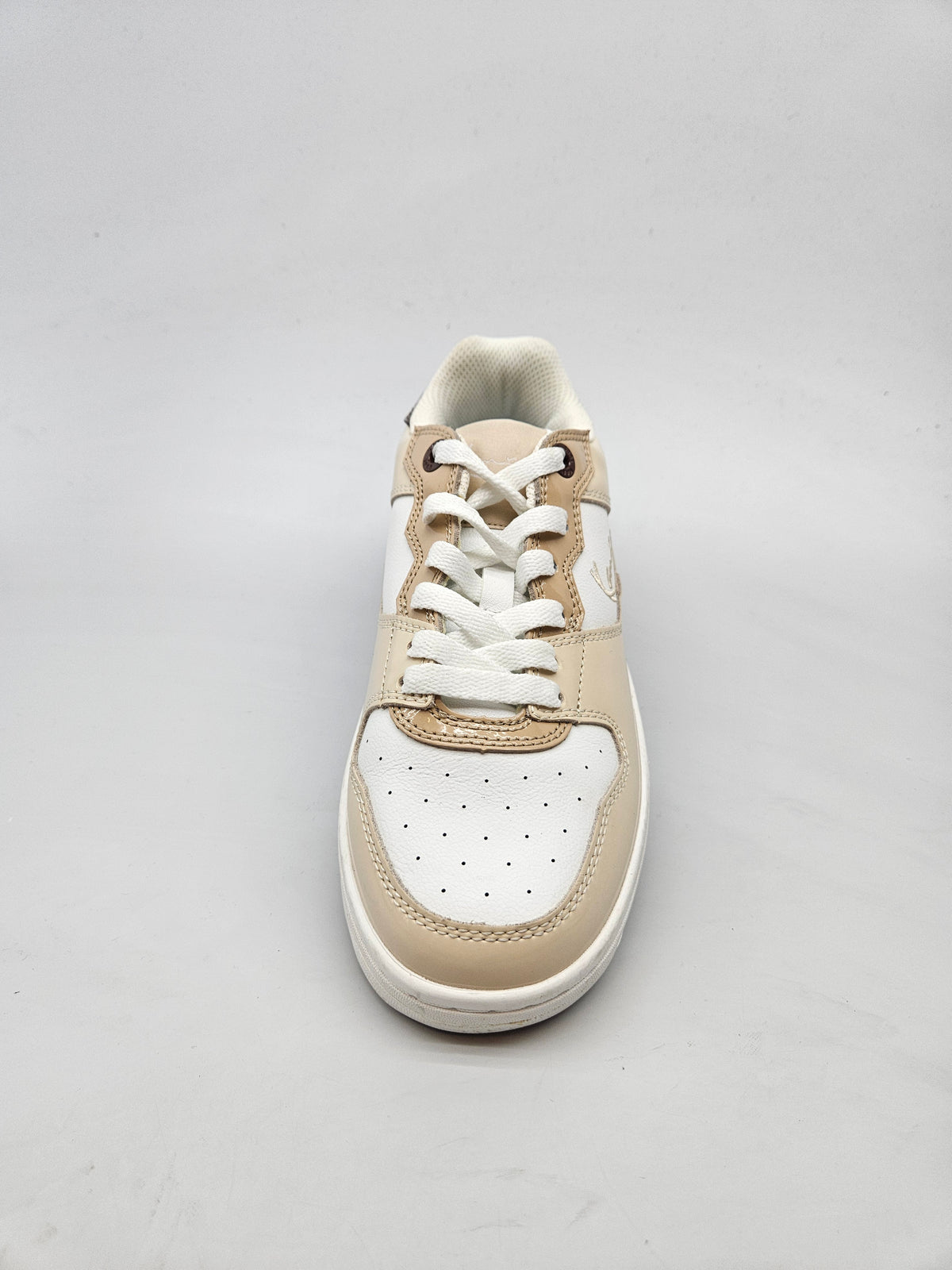 KARL KANI NOVI ORIGINAL PATIKI BR 38