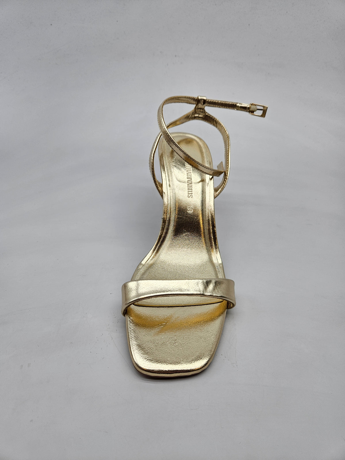 STRADIVARIUS ORIGINAL STIKLI BR 39