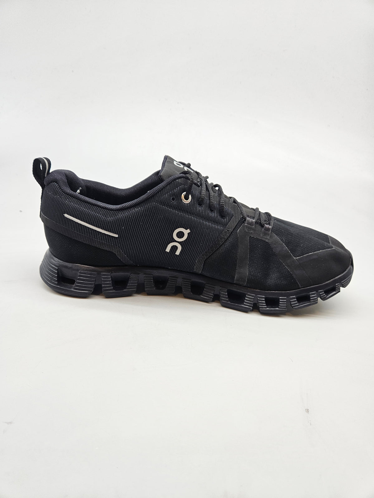 ON RUNNING ORIGINAL VODOOTPORNI PATIKI BR 42.5
