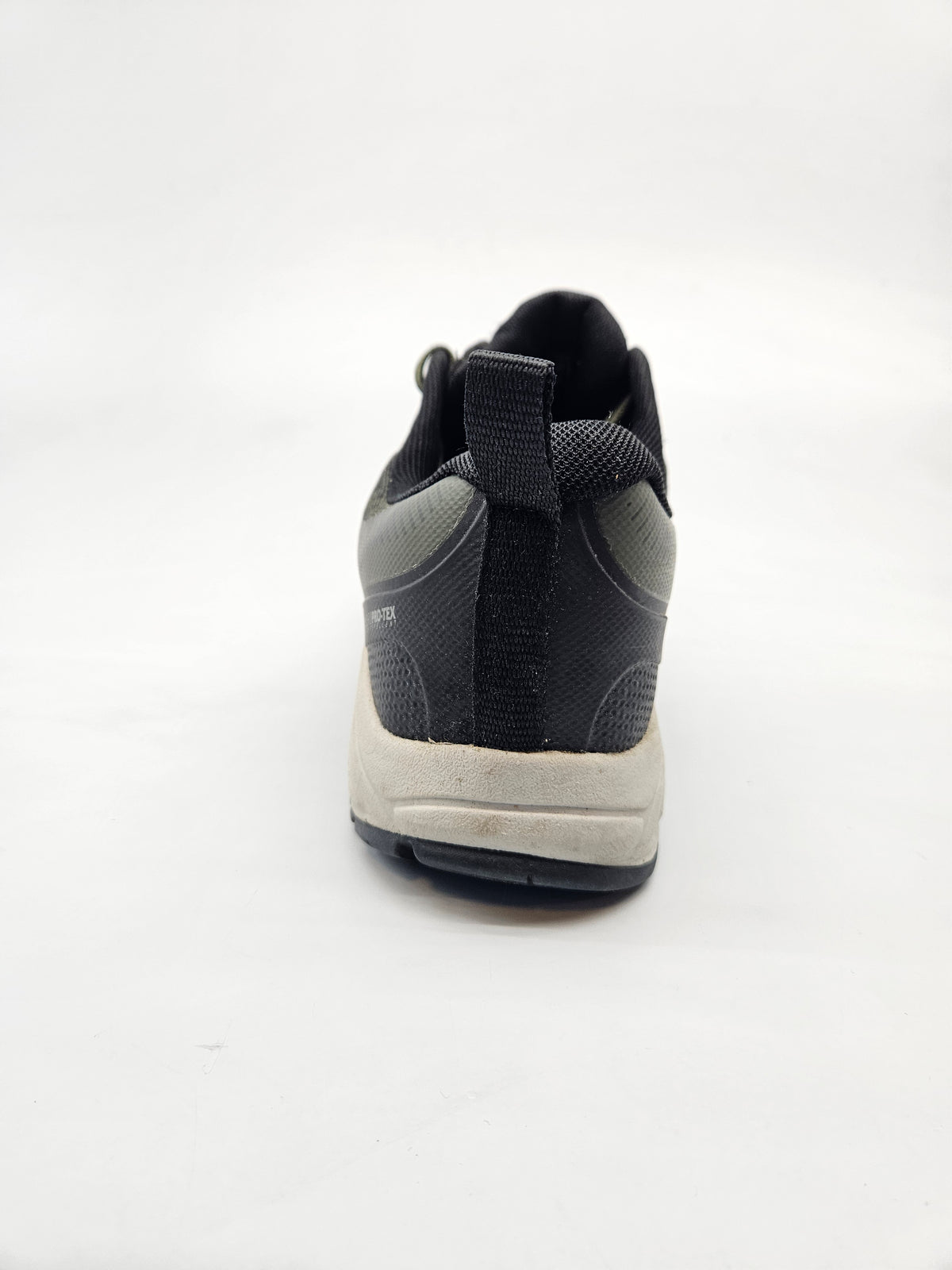 HUMAN NATURE VIBRAM  ORIGINAL VODOOTPORNI PATIKI BR 41