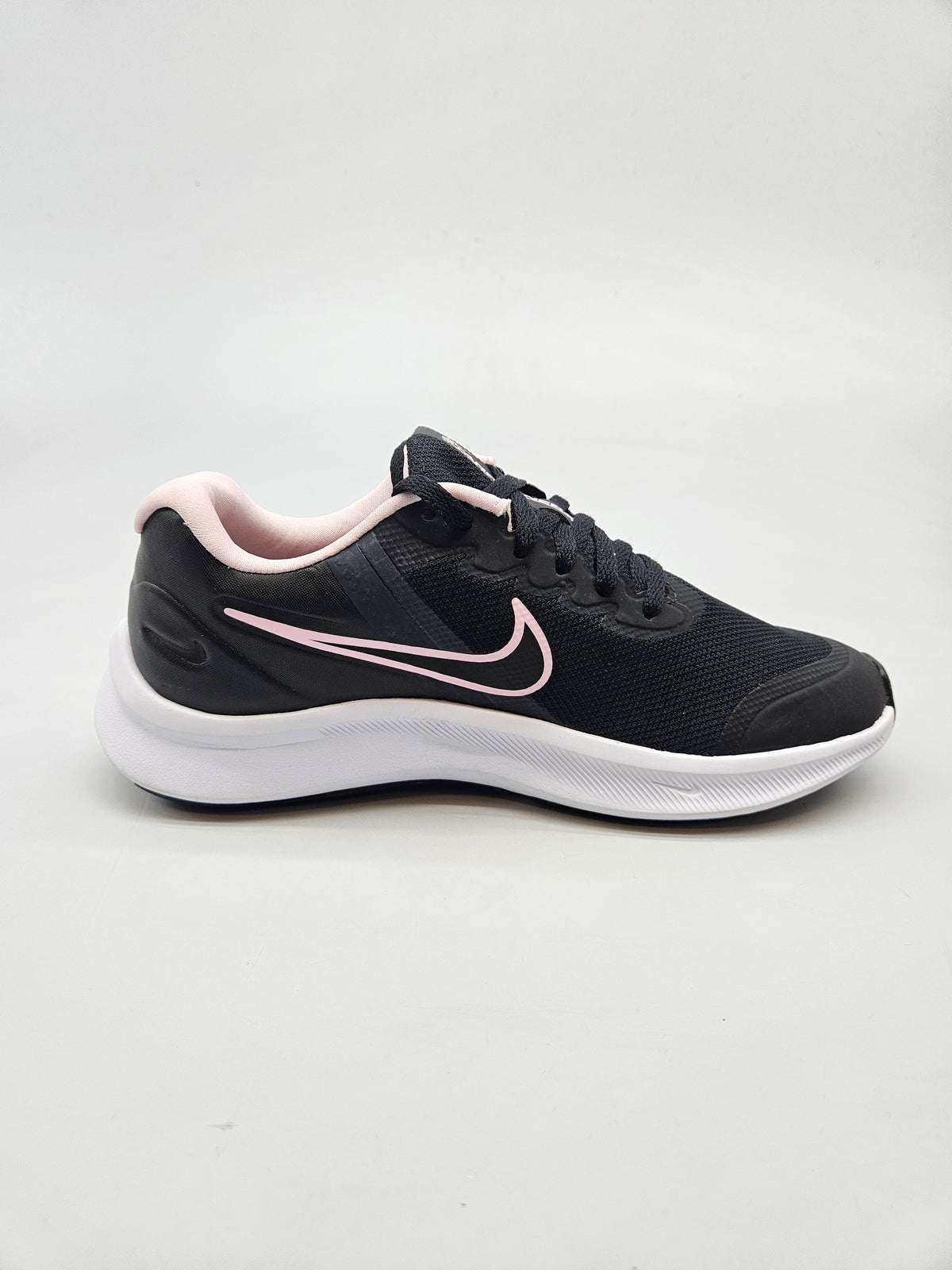 NIKE NOVI ORIGINAL PATIKI BR 35.5