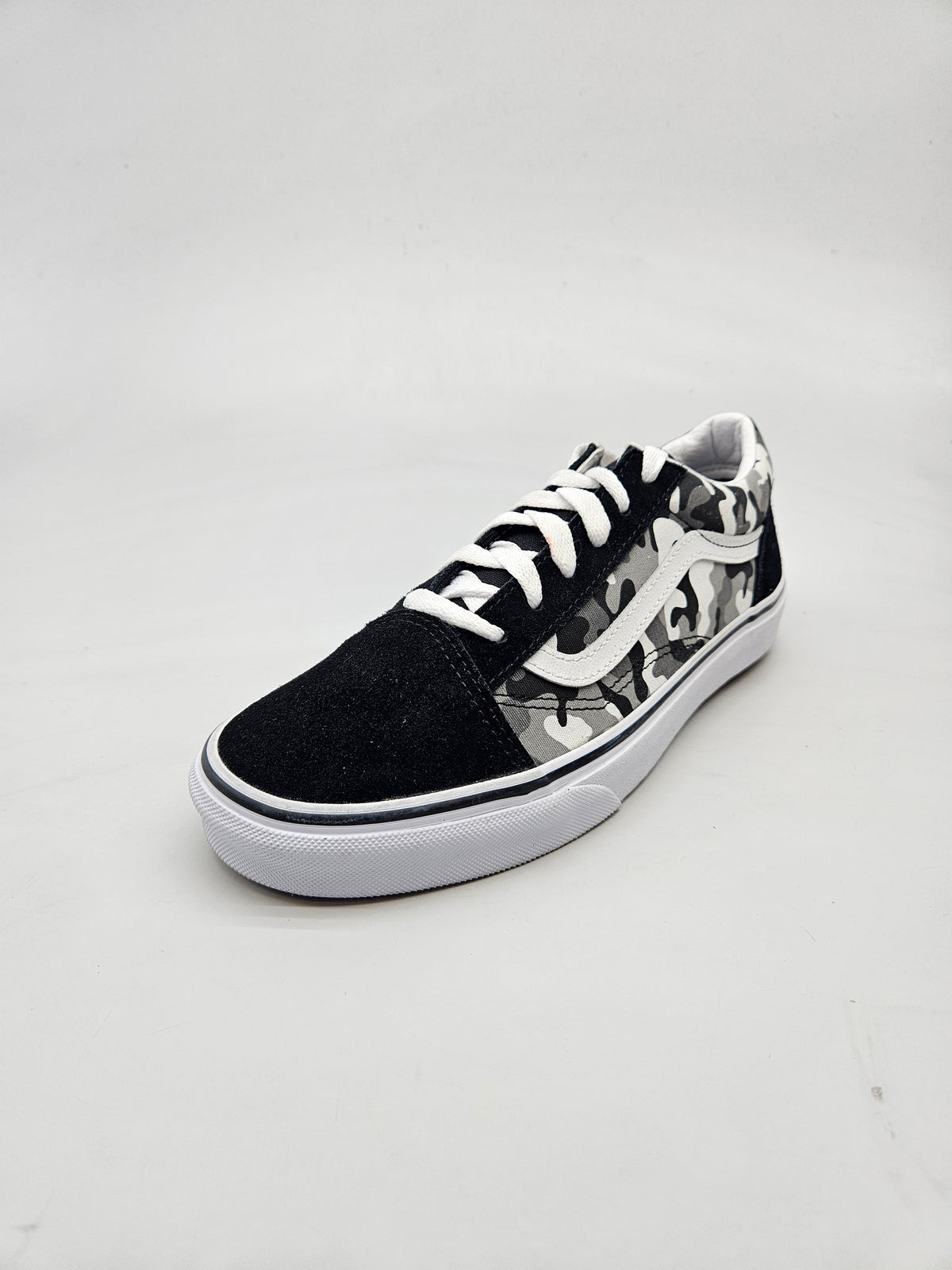 VANS NOVI ORIGINAL PATIKI BR 39